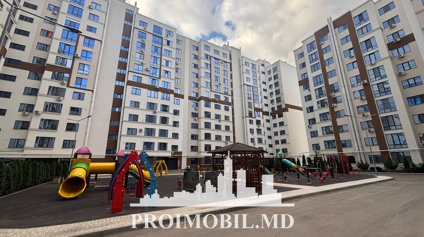 https://images.proimobil.md/ZGvn6qJepiBKQrfYPK7KFa2_uetoDGNq_7kcg2WAA7g/watermark:0.75:so:0:30:0.39/resize:fill:1460:816:1/gravity:ce/bG9jYWw6Ly8vZXN0YXRlL2xyL2NhNzQxNjhlLWNjOGItNDI2YS04MDBlLTU1YjkwNDA1M2JmYy5qcGVn