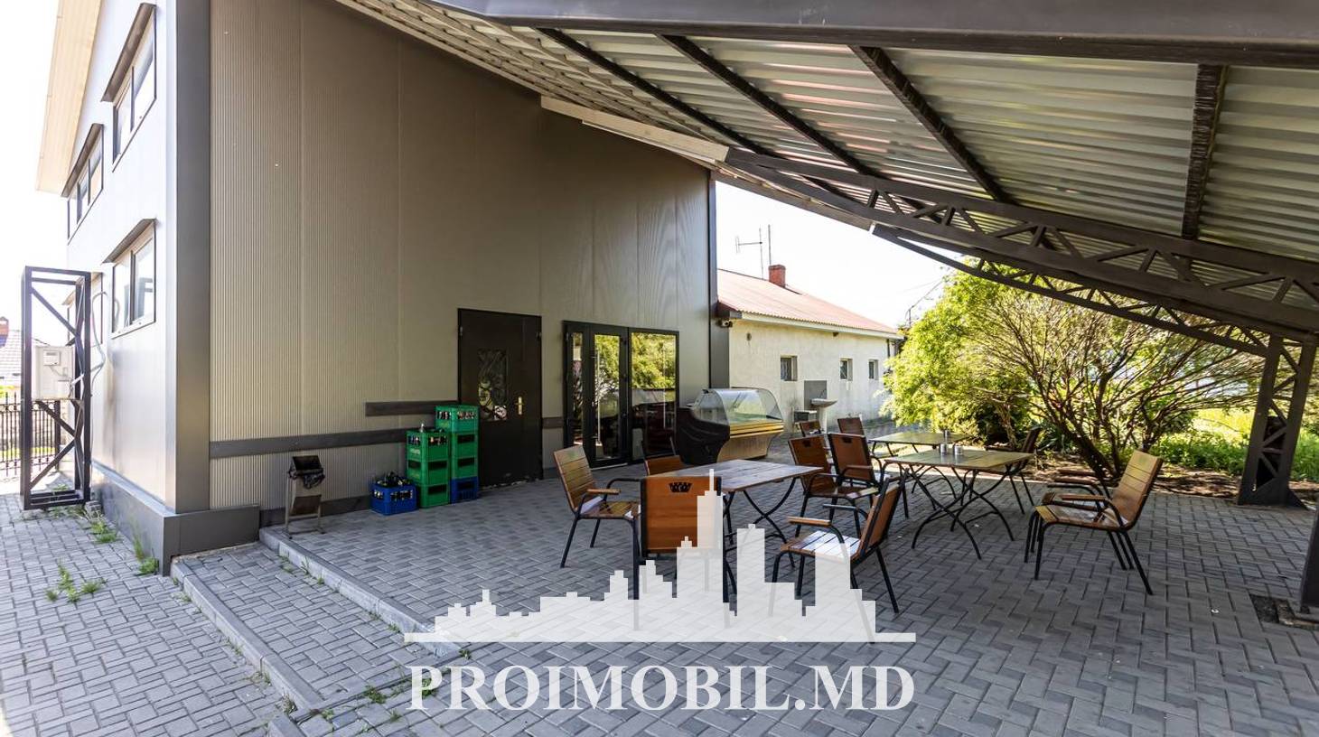 https://images.proimobil.md/ZHXa2ddnYVXft0XT5UUse0UdUxLJFlzikZmo56f2oVM/watermark:0.75:so:0:30:0.39/resize:fill:1460:816:1/gravity:ce/bG9jYWw6Ly8vZXN0YXRlL2xyL2UyN2JmYzJhLTg5YzctNGIyZS1hNjQ0LWE2MDg1OGVmZTI1ZC5qcGVn