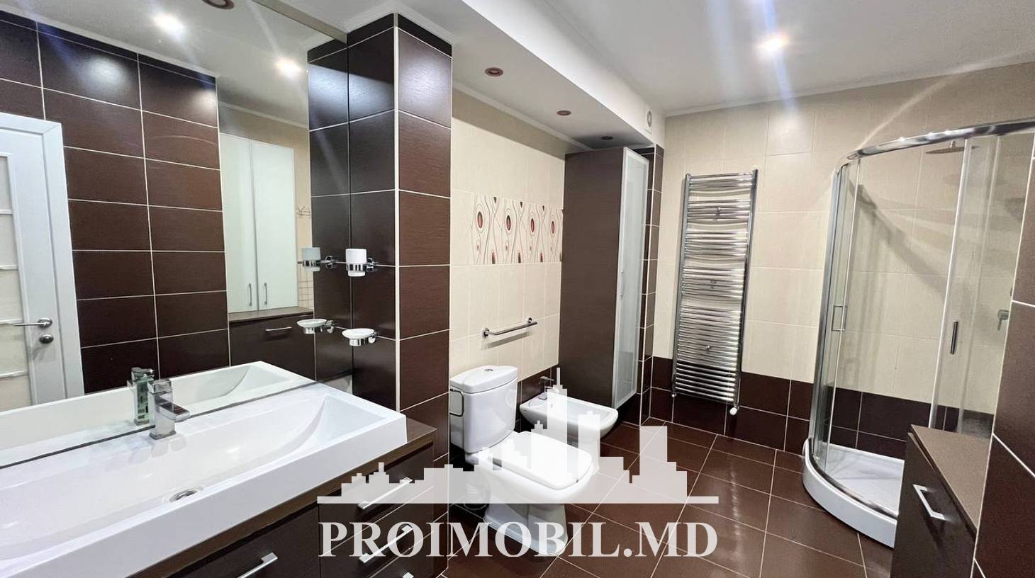 https://images.proimobil.md/ZNfBlYa-NKQZW0bjpIoCQOf2zbwxHT6lJLnXEDjdX5s/watermark:0.75:so:0:30:0.39/resize:fill:1460:816:1/gravity:ce/bG9jYWw6Ly8vZXN0YXRlL2xyL2Y4NDY3Zjk4LWYyZGItNGY4ZC04NzU5LTBiNmUyYmZlOGRjMy5qcGVn