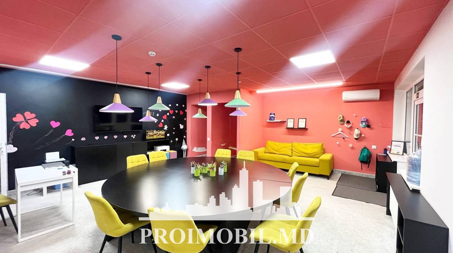 https://images.proimobil.md/ZUbcm2SF0K5MGTnfwD5z3A8kSLuoz_ezpaLOTxFrXss/watermark:0.75:so:0:30:0.39/resize:fill:1460:816:1/gravity:ce/bG9jYWw6Ly8vZXN0YXRlL2xyLzI3Y2NmYjdjLWRjNGMtNDJhYS1hN2Q5LTQ4NTIxNzZiZjY0Mi5qcGVn