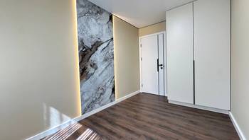 https://images.proimobil.md/ZVaIrSdijJw2AkX8Iu9KUujD7OnldZXblEmLtihp2Qs/resize:fill:350:198:1/gravity:ce/bG9jYWw6Ly8vZXN0YXRlL2xyL2RlN2RiODc4LWQ3OTItNDRhNy1iNWI2LTZkNDVhMzhkYWRjMC5qcGVn