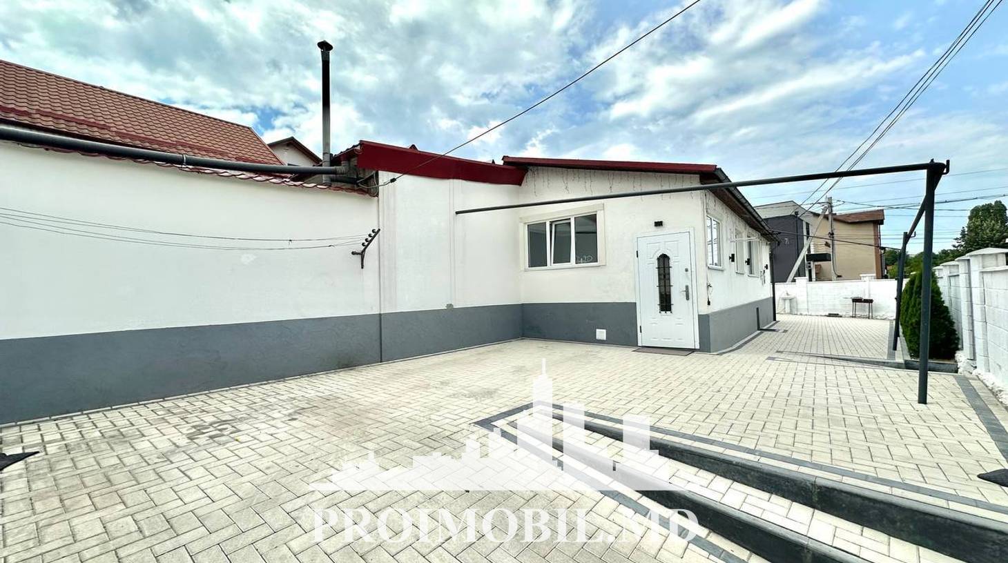 https://images.proimobil.md/ZWN6KGeBGetEhHj6IY16kAzoGmXKaE1tskRM_fTSMaw/watermark:0.75:so:0:30:0.39/resize:fill:1460:816:1/gravity:ce/bG9jYWw6Ly8vZXN0YXRlL2xyL2M1ZDk0YjcyLTJkOTYtNDY1OC04NTcwLTFlMjIyMTI3N2JmOS5qcGVn