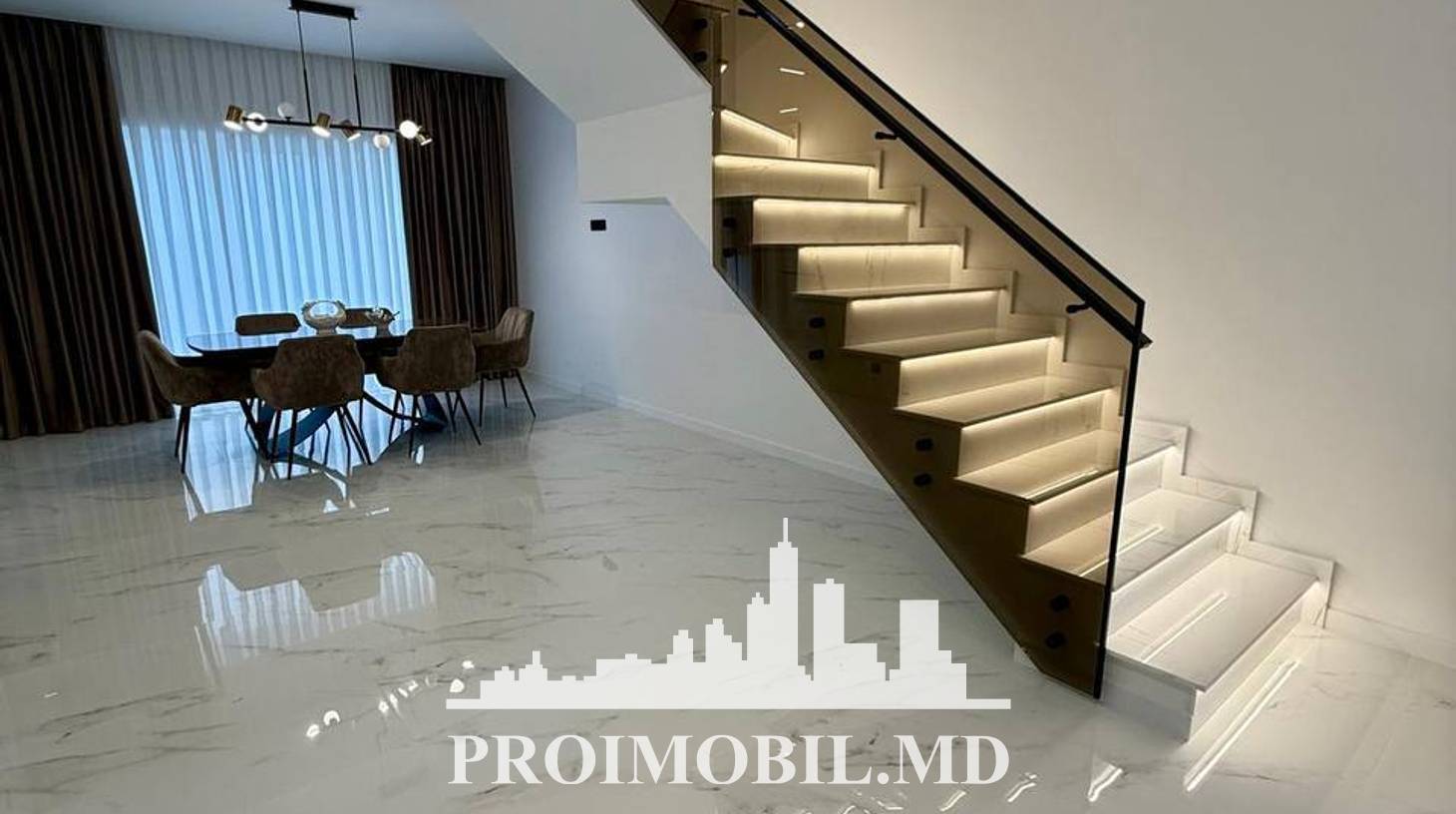 https://images.proimobil.md/ZY5kdxigXCFVWJ7g4yrr7amLsZ6zJehF7jzml6I5tWI/watermark:0.75:so:0:30:0.39/resize:fill:1460:816:1/gravity:ce/bG9jYWw6Ly8vZXN0YXRlL2xyL2Q0ZDBhMWQ3LTFkYmMtNGY3MC1hMzNlLWI5ZGVhMGFjY2NmMS5qcGVn