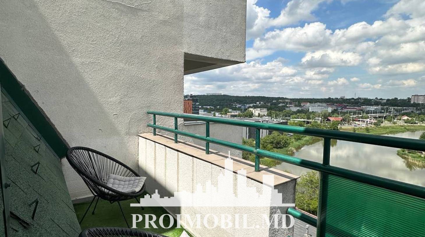 https://images.proimobil.md/Z_bkb74PWukm6iB0hKLWWzRYNAu4QI0XXG4R_Ibslag/watermark:0.75:so:0:30:0.39/resize:fill:1460:816:1/gravity:ce/bG9jYWw6Ly8vZXN0YXRlL2xyL2U0OWQ1NjJiLTlmMjgtNGZkYi05Y2ZmLTFmNDczZDY4MWU1Zi5qcGVn
