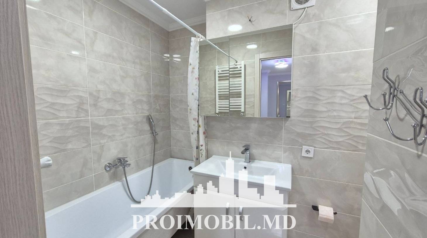 https://images.proimobil.md/ZaDDM7HAaaW1T-wRSsquZhlAxsn-3y0f4i1n6XpT5cg/watermark:0.75:so:0:30:0.39/resize:fill:1460:816:1/gravity:ce/bG9jYWw6Ly8vZXN0YXRlL2xyL2U4ZTdlOWY5LTAzNjMtNGE3ZS1hNTgzLTZlOGRlYzY4YmE5OS5qcGVn