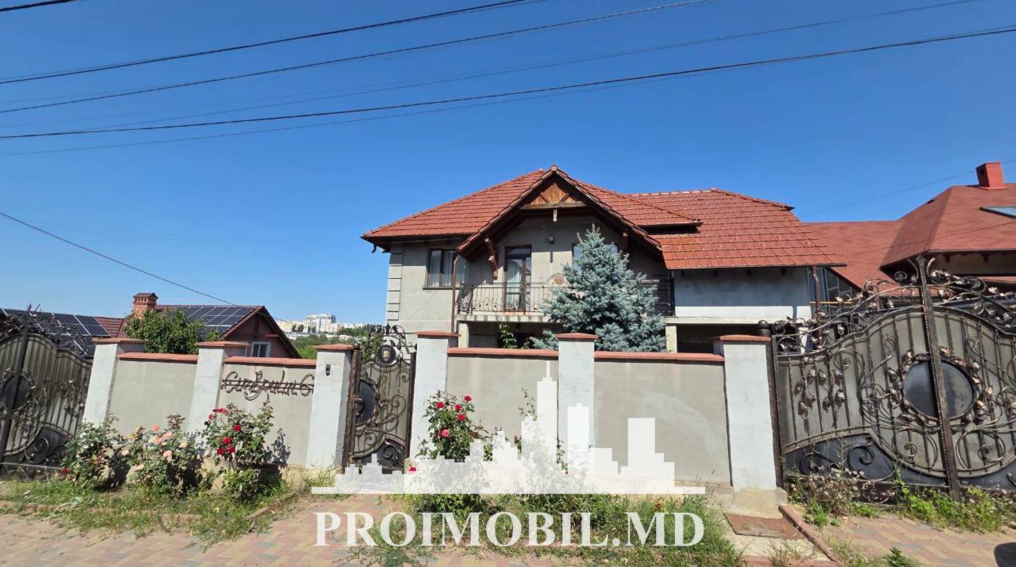 https://images.proimobil.md/ZbTUtMxdmdipJsU2F9ql1VT948dzeJiPxeE7aHnTDIY/watermark:0.75:so:0:30:0.39/resize:fill:1460:816:1/gravity:ce/bG9jYWw6Ly8vZXN0YXRlL2xyL2M2MzZiOTkwLTAxMDAtNDFhMS05YmY2LTJiNmFlOWVlMmRkZC5qcGVn