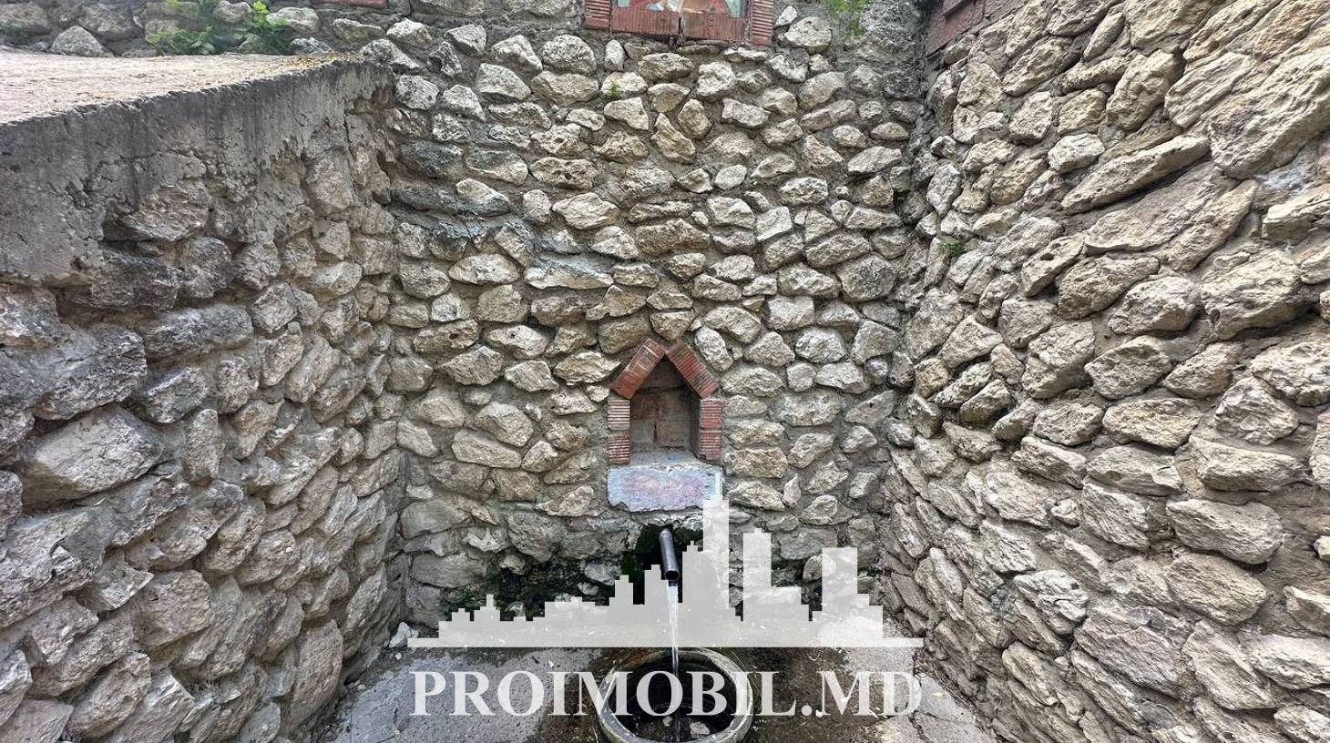 https://images.proimobil.md/ZbZvodreHl-gDJAkfuE93-Vxw3RdEuiWOWs0ocuN9rQ/watermark:0.75:so:0:30:0.39/resize:fill:1460:816:1/gravity:ce/bG9jYWw6Ly8vZXN0YXRlL2xyL2ZlMjRhYzEyLTQ0ZTktNGEzNS05YmE4LTlmMzE5OWYxMmY3Ni5qcGVn