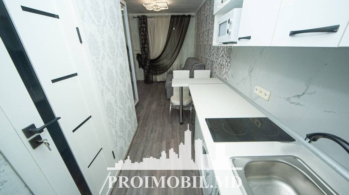 https://images.proimobil.md/ZchgeS8k9kFdSFJ2jL6w6EhmkL_HGiedeZNezqCCZTw/watermark:0.75:so:0:30:0.39/resize:fill:1460:816:1/gravity:ce/bG9jYWw6Ly8vZXN0YXRlL2xyLzY5YzVhMmFmLWM2MmMtNDZhNS1hNjc2LTA0MTI2OWE5NGNhOS5qcGVn