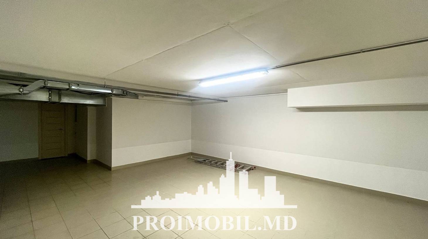 https://images.proimobil.md/ZdUs79xz7B3_mMOXYrESjnoS0mF1gtIu5-xYAQCK9EU/watermark:0.75:so:0:30:0.39/resize:fill:1460:816:1/gravity:ce/bG9jYWw6Ly8vZXN0YXRlL2xyL2UzNzAxMDcwLTY3YmUtNDcwMi04ZjBmLTViNTBhZTUxZGE5OC5qcGVn