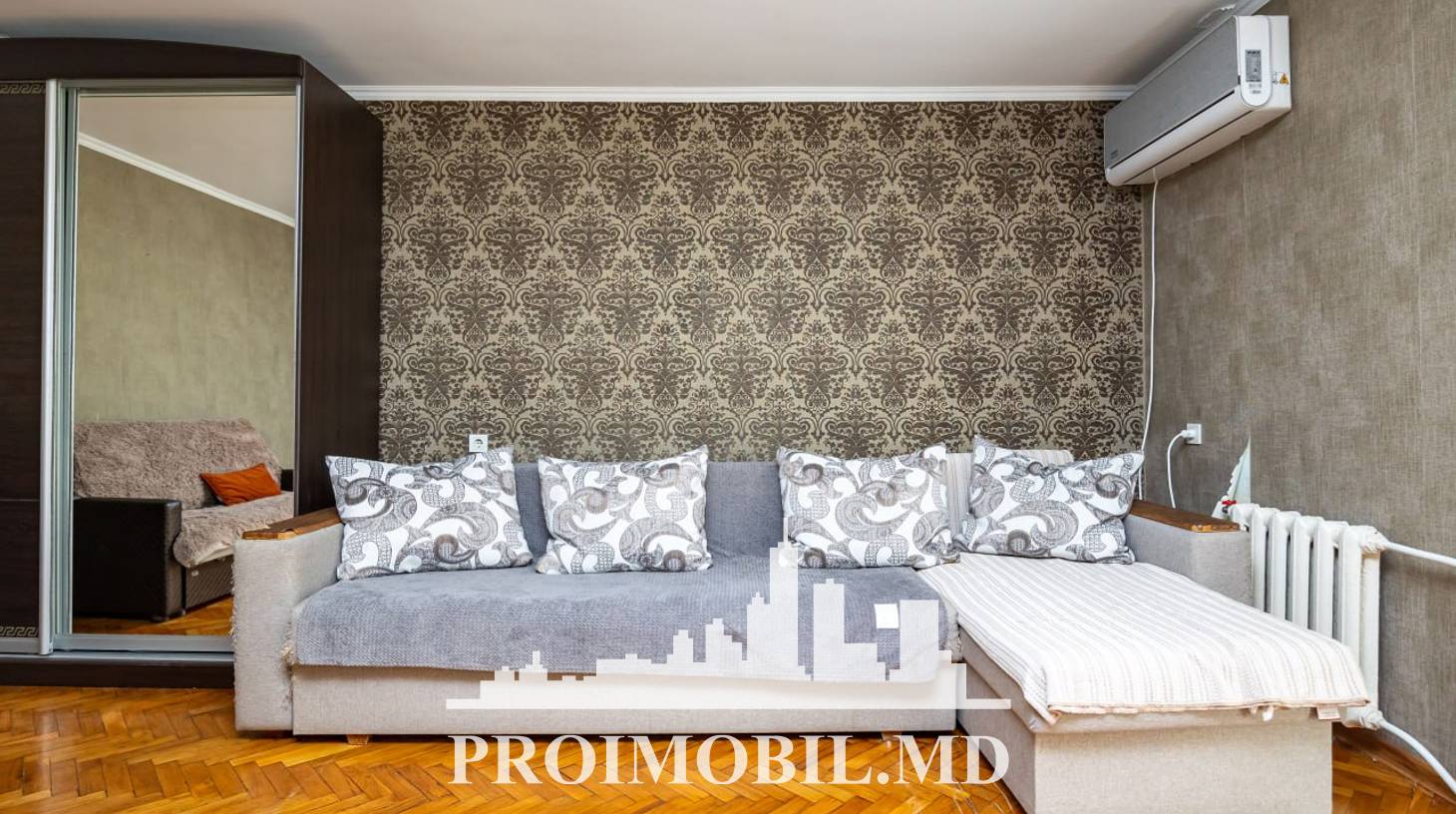 https://images.proimobil.md/ZdlGGrCMvd4rj8kc59KBESOl-vYgVpRvDNu_eFruP1M/watermark:0.75:so:0:30:0.39/resize:fill:1460:816:1/gravity:ce/bG9jYWw6Ly8vZXN0YXRlL2xyL2JkYWVmMzlhLThiMGQtNDAzNi1iMWIxLTg5OGUxZjIwM2VmMC5qcGVn