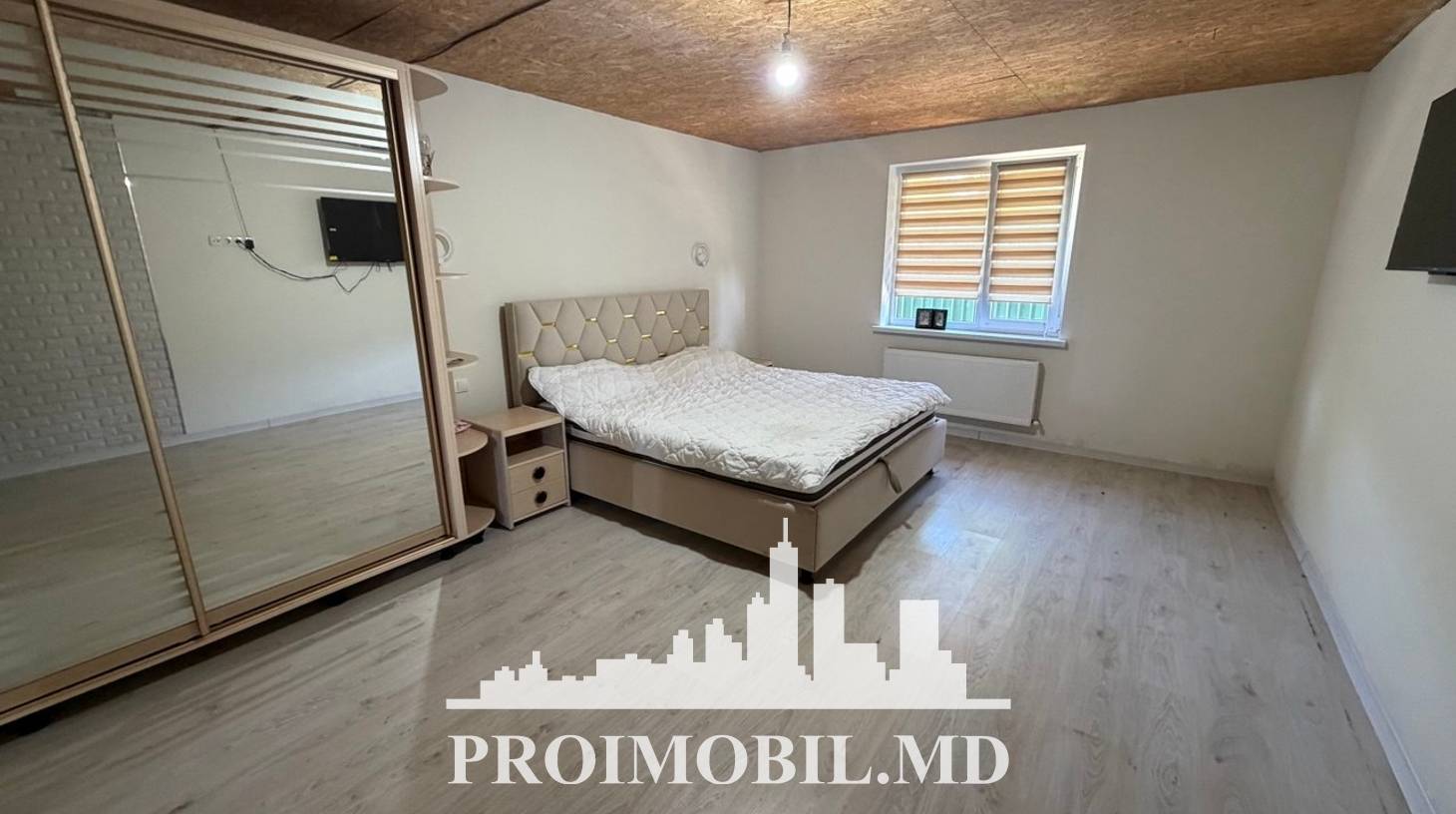 https://images.proimobil.md/ZeYG72XkS4xtA9JFdIH89uNuR3aTMIDhMNXqXzj7iWE/watermark:0.75:so:0:30:0.39/resize:fill:1460:816:1/gravity:ce/bG9jYWw6Ly8vZXN0YXRlL2xyLzRlYmZlNmM3LTc1MTgtNDk0My1iZDM1LTQzZTBkNDAwYjgwYi5qcGVn