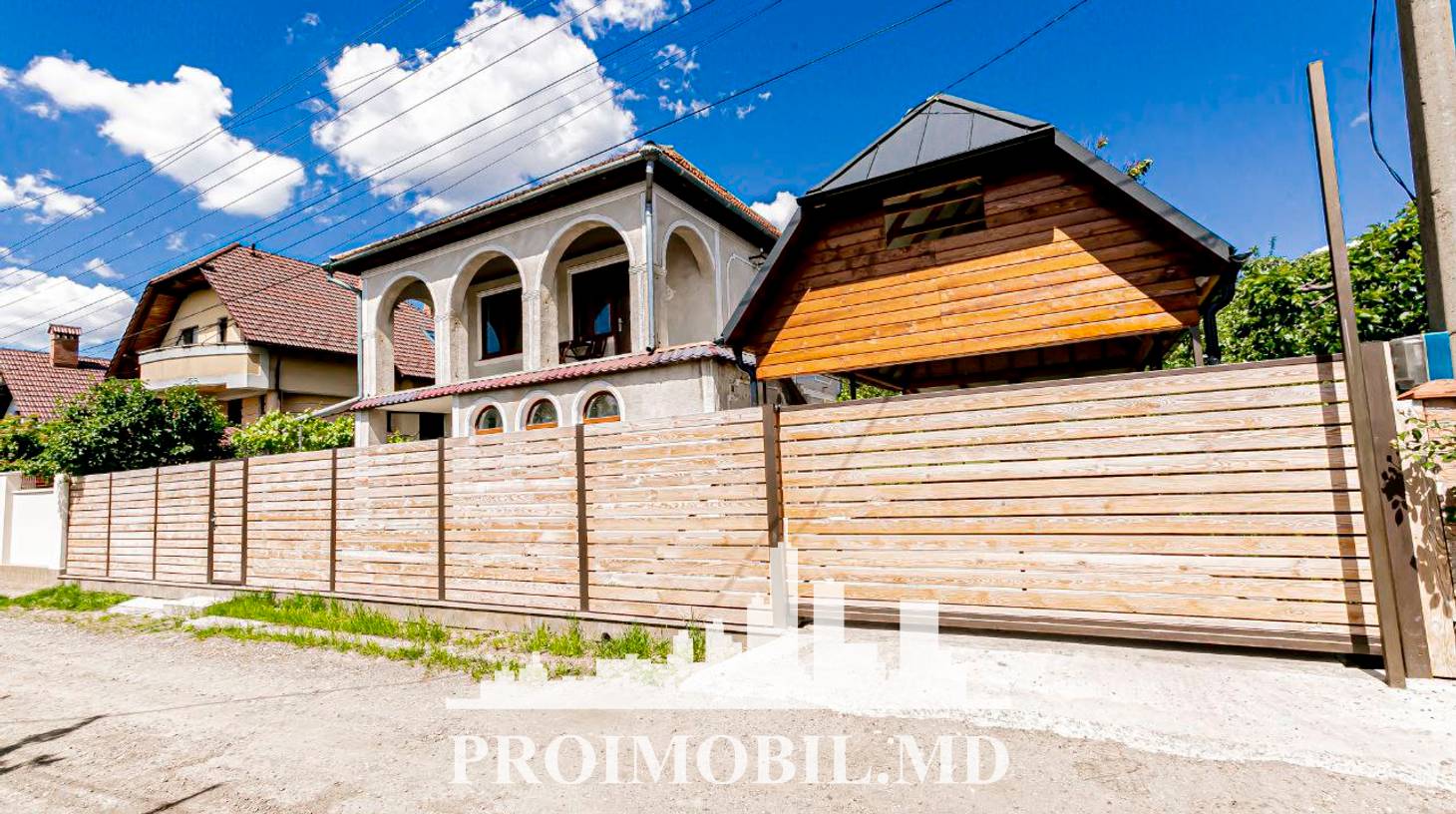 https://images.proimobil.md/Zen4yGQcVDaiUHaxhyK_5crIE_-kdbmOHG6d_5-g-kM/watermark:0.75:so:0:30:0.39/resize:fill:1460:816:1/gravity:ce/bG9jYWw6Ly8vZXN0YXRlL2xyL2EzMDlmMTcxLTdmOWItNDU3MS04ZmYzLWFlYzExYWQzNjY1Ni5qcGVn