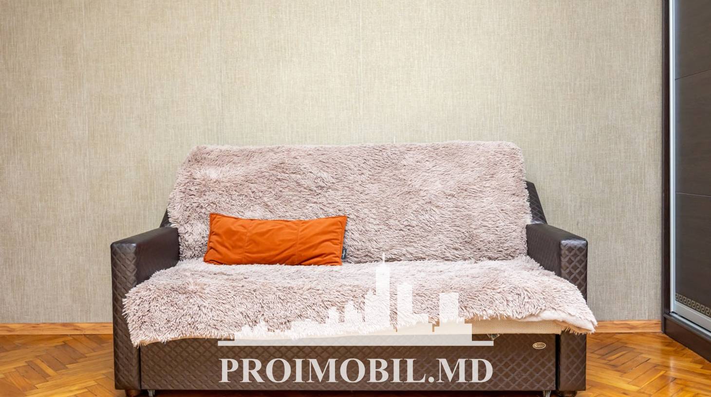 https://images.proimobil.md/Zf-9OZtm1N2SJOqDhsweayQo1q_x0Dh9e4HG74CGy5o/watermark:0.75:so:0:30:0.39/resize:fill:1460:816:1/gravity:ce/bG9jYWw6Ly8vZXN0YXRlL2xyLzQ5ZjNjNTFkLWE3ZTUtNDAzNi05ZTg4LTdmZjM5OGFkNTYxNy5qcGVn