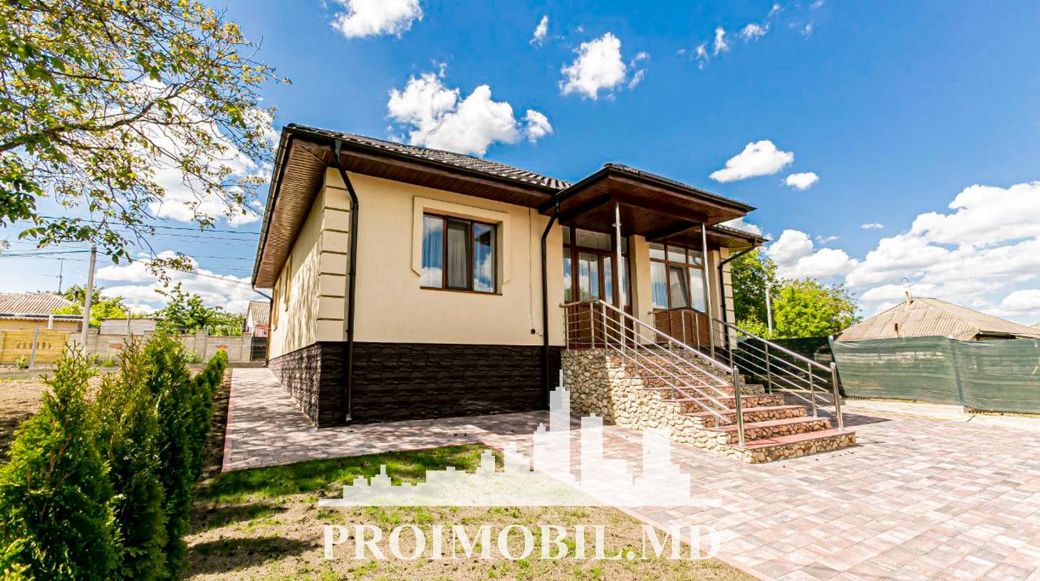 https://images.proimobil.md/ZhVP1TwjH1wACdkt8xY7VIuI3Gq_J1BVdw8QTA_4RV4/watermark:0.75:so:0:30:0.39/resize:fill:1460:816:1/gravity:ce/bG9jYWw6Ly8vZXN0YXRlL2xyLzY5YWNiOGUzLTc5ZjYtNGIwZC04YTU2LTg4YWZlYzAyNGI2MC5qcGVn