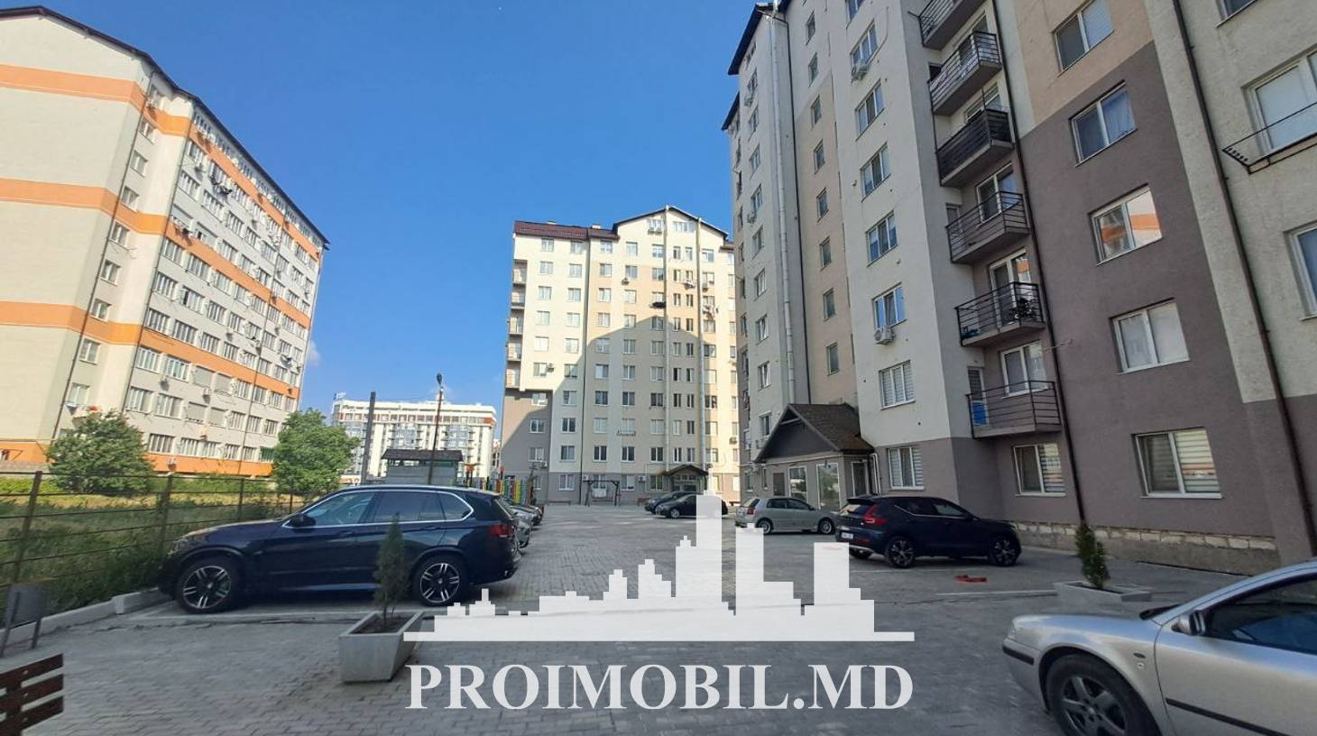https://images.proimobil.md/ZngfzVo-BGIJak14Wg51T2DKB1vD-JBmJq-zM4JcwFc/watermark:0.75:so:0:30:0.39/resize:fill:1460:816:1/gravity:ce/bG9jYWw6Ly8vZXN0YXRlL2xyL2Q2MjFiZmZiLTI5ZjctNDVhMS05NGUxLWFlNDVmM2UwNjc1Yy5qcGVn