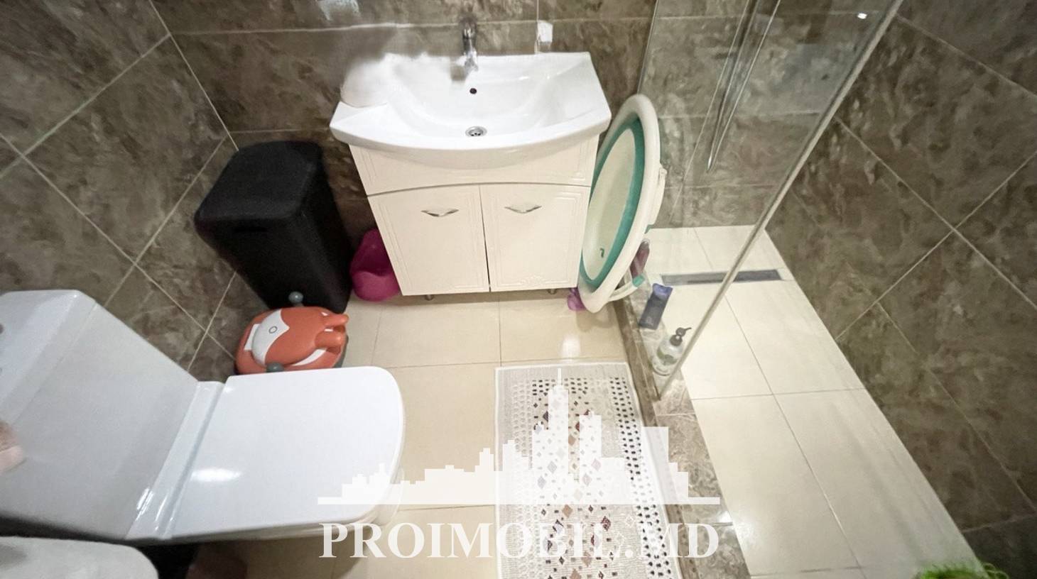 https://images.proimobil.md/Zo4dzgpzmz7ahwvxbYVHAH3FOmNI3SKgdrAHhC8rpMU/watermark:0.75:so:0:30:0.39/resize:fill:1460:816:1/gravity:ce/bG9jYWw6Ly8vZXN0YXRlL2xyL2JlZTc0NmNmLTJkZmUtNDYyNy04YzQ3LWNiODc1NWNmYTYxYi5qcGVn