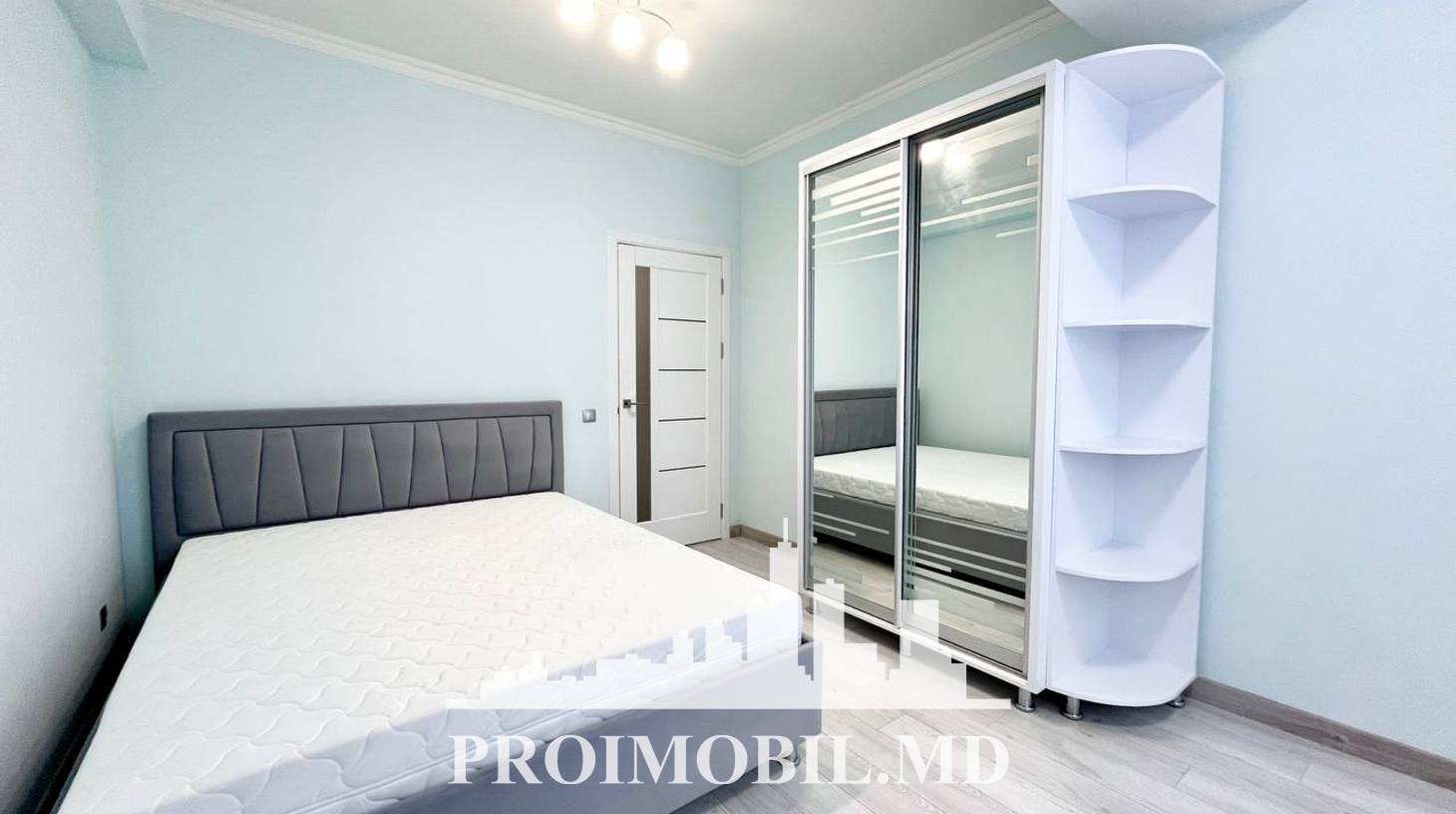 https://images.proimobil.md/ZpreOz93DaAjmbLSHVZI-xa7W_aYR060G9gzDNQUY30/watermark:0.75:so:0:30:0.39/resize:fill:1460:816:1/gravity:ce/bG9jYWw6Ly8vZXN0YXRlL2xyLzVlZTE2ODMxLTQ3YjYtNDkyMi05MjdhLWFhOTk4ZTdhYjdkNC5qcGVn