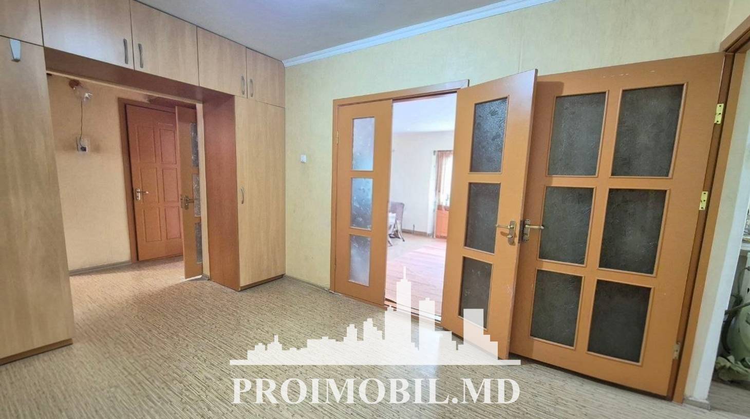 https://images.proimobil.md/Zps5gTz3xwqBlntQ3qa4knyY0l3wpWBDIToFaXDjJMY/watermark:0.75:so:0:30:0.39/resize:fill:1460:816:1/gravity:ce/bG9jYWw6Ly8vZXN0YXRlL2xyLzI5OTVkNzlmLTBjZjktNGQ1NC05NDQ1LTZmZjljYzVkODNlMS5qcGVn