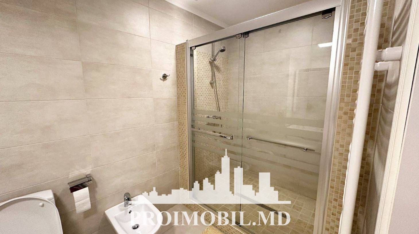 https://images.proimobil.md/ZqLzx_XhQ6xS45zbYrOL3W1wsxMsizqnPJVRIPC7n-8/watermark:0.75:so:0:30:0.39/resize:fill:1460:816:1/gravity:ce/bG9jYWw6Ly8vZXN0YXRlL2xyLzc2OGMxZTc0LThmZTgtNDI3MC04ZWM5LTQwYTc3YzNlNmI4ZS5qcGVn