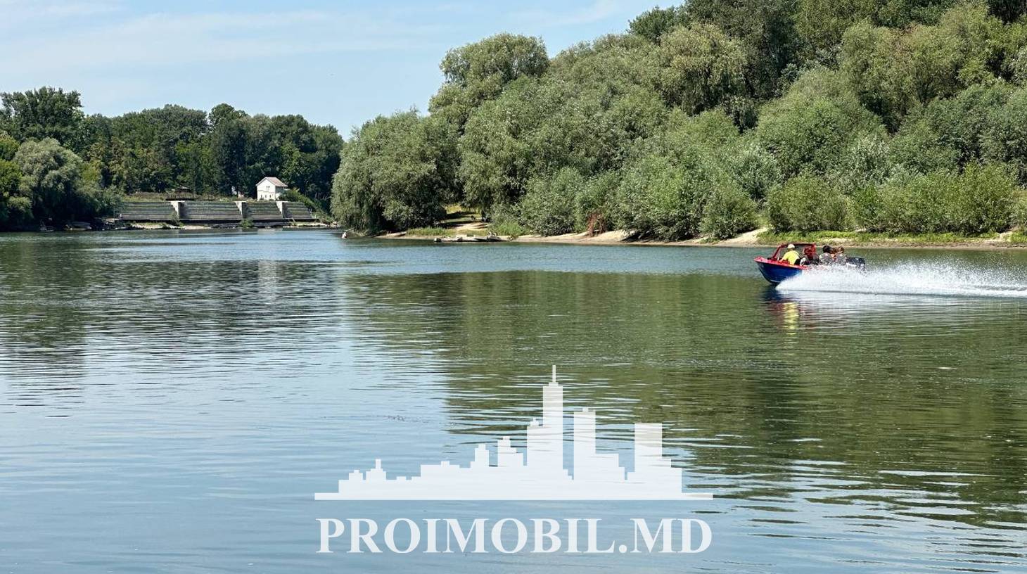 https://images.proimobil.md/Zru7yGNujOyIfZkyH__59B0h7Nzt_QzjQ2A6fBsOuJM/watermark:0.75:so:0:30:0.39/resize:fill:1460:816:1/gravity:ce/bG9jYWw6Ly8vZXN0YXRlL2xyLzcwYzZkMmU2LTkzOTktNGYyMy04ODU2LTU5ZmE1NWVlNjdmZi5qcGVn