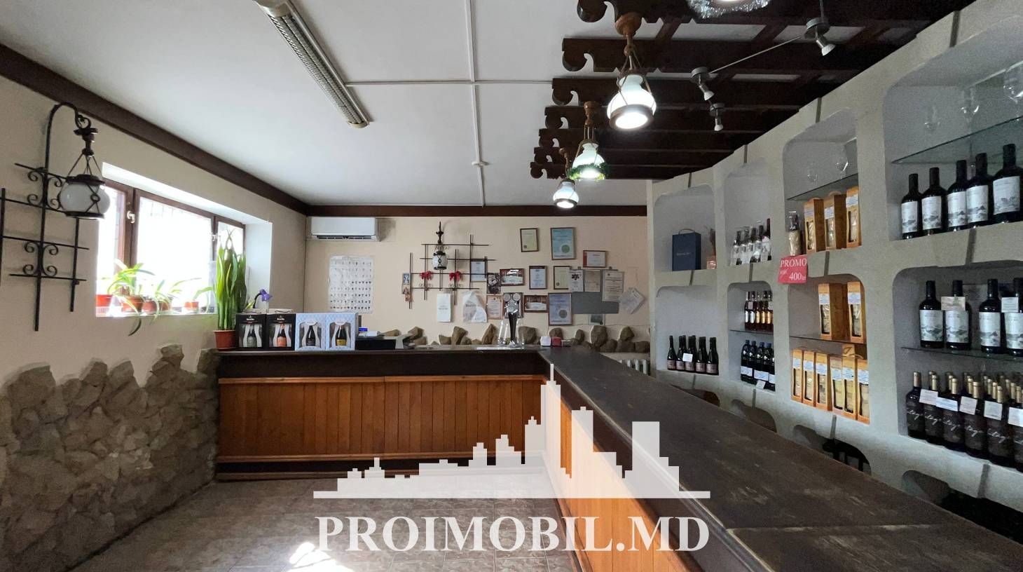 https://images.proimobil.md/Zt4Qe-EFwUbXCWK1fGP07pQEVCSC0g0EY4ug6n1PlzE/watermark:0.75:so:0:30:0.39/resize:fill:1460:816:1/gravity:ce/bG9jYWw6Ly8vZXN0YXRlL2xyL2U3NTc5OWM5LWQ4YWMtNGM4Yi1hNzk2LTNhZDQzOTI4YWI5NS5qcGVn