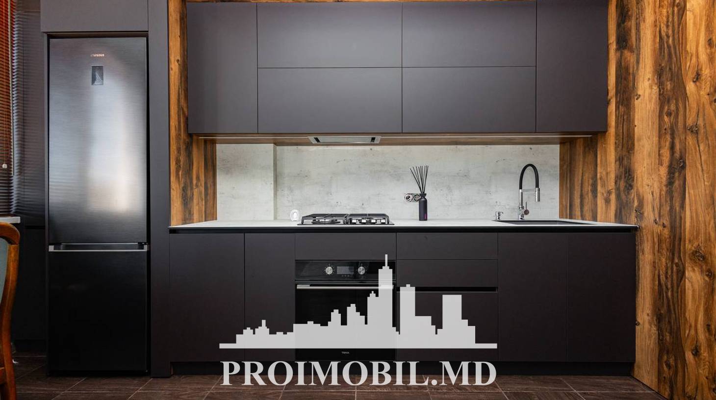 https://images.proimobil.md/ZvXNC1vzBA4u1OmRJpWkdydLThf019zhZ5NLeCKyU1c/watermark:0.75:so:0:30:0.39/resize:fill:1460:816:1/gravity:ce/bG9jYWw6Ly8vZXN0YXRlL2xyLzAyYTZjYmIwLWMwN2EtNDNhMC1iZTczLTg3NWI5Y2I3MGVkNC5qcGVn