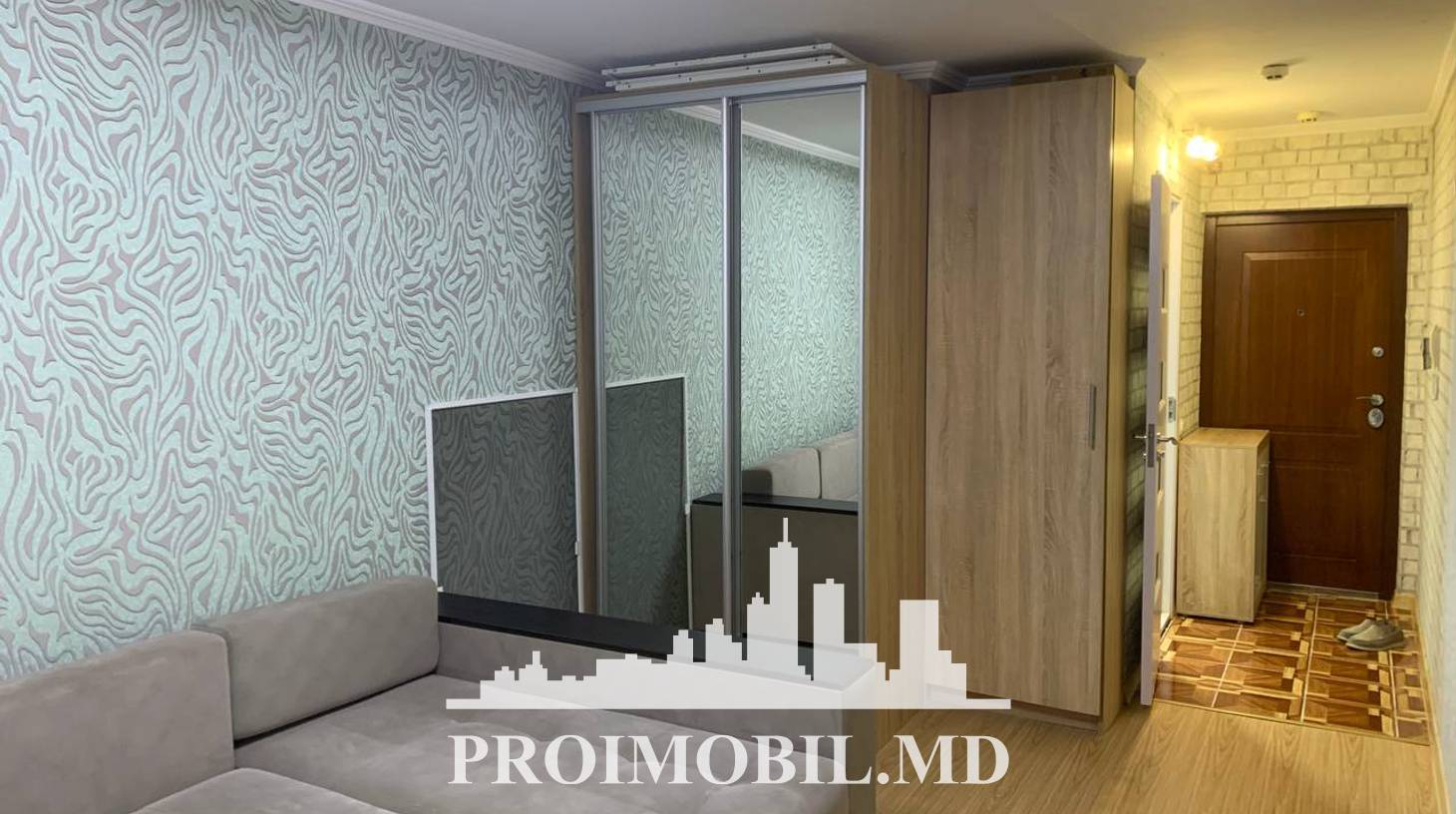 https://images.proimobil.md/ZwfnKCC3fhaYosXM1sDTMLApTJypS5wYw-nU7011Yc4/watermark:0.75:so:0:30:0.39/resize:fill:1460:816:1/gravity:ce/bG9jYWw6Ly8vZXN0YXRlL2xyLzJkODk4Mjc1LTA3ZGUtNDc0My1hNmM2LTliZTIwYTc2ZDI5NS5qcGVn