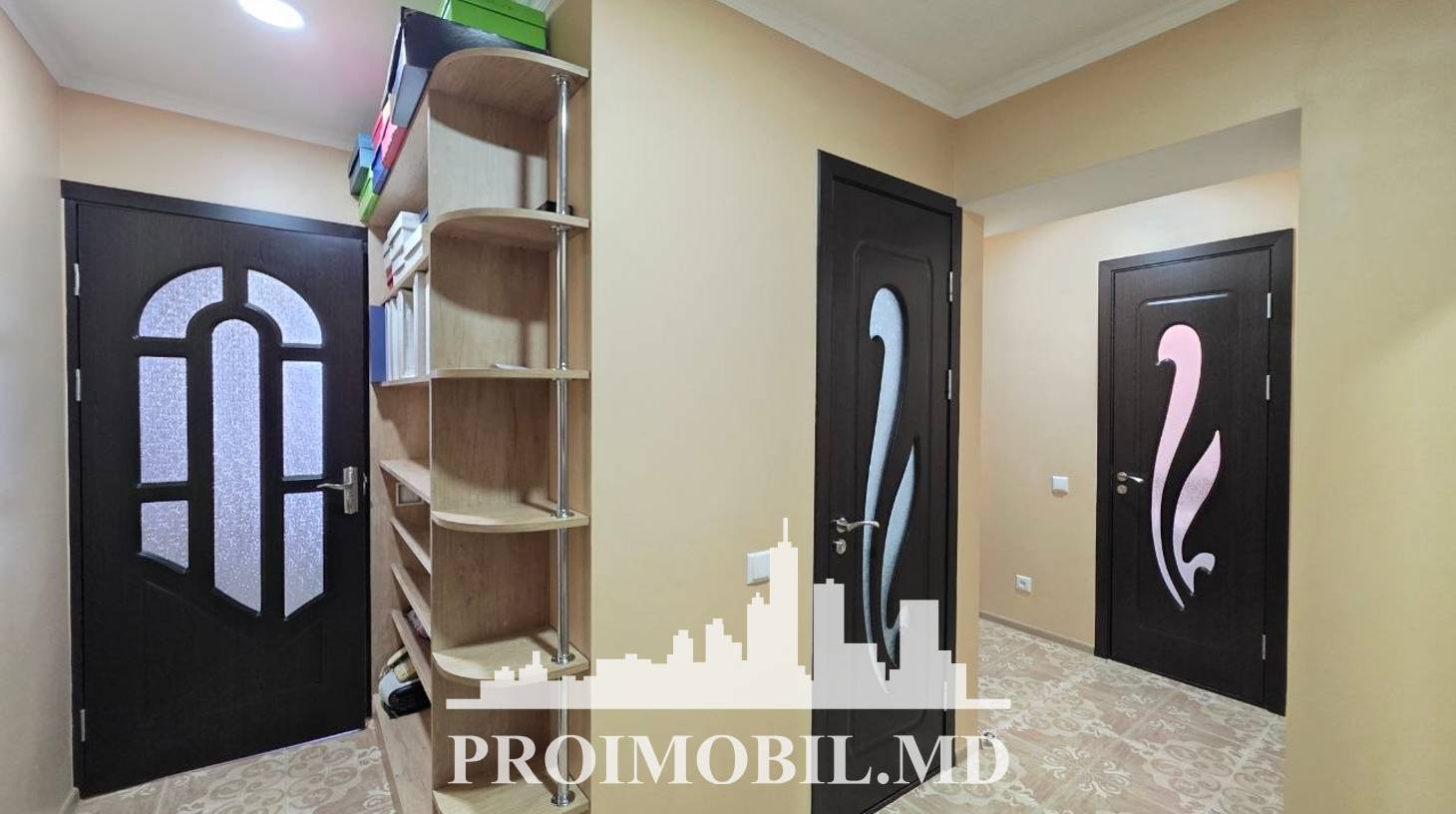 https://images.proimobil.md/Zz32-aN5PeetOcoHXYJIEyJb21M34pGO7m1YWl_Ip1A/watermark:0.75:so:0:30:0.39/resize:fill:1460:816:1/gravity:ce/bG9jYWw6Ly8vZXN0YXRlL2xyLzNmMDVkMDkxLWZjMmItNDllMS1iZmQ0LTdmZDc4MDVlNWFiNS5qcGVn