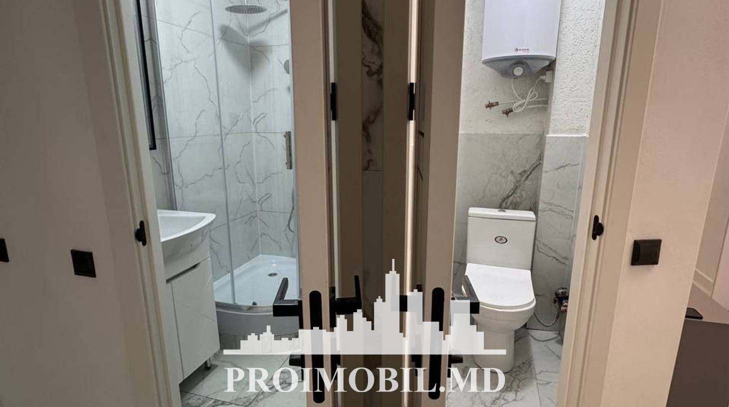 https://images.proimobil.md/_-x-W4uLlR-JwXUw9MvtyGsC9WlKvE6gYnVA20WqH88/watermark:0.75:so:0:30:0.39/resize:fill:1460:816:1/gravity:ce/bG9jYWw6Ly8vZXN0YXRlL2xyL2NjMjNlNGZmLWEwYzAtNDg2YS05NTMyLTZkZjFjNjViYjdlNi5qcGVn