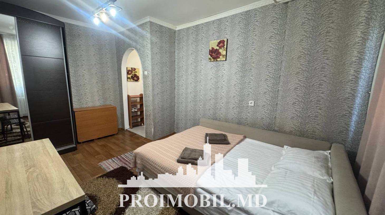 https://images.proimobil.md/_3Gwyp1MQBdvga-md2n2WiNYBqRMnv5EPskR2OJYygA/watermark:0.75:so:0:30:0.39/resize:fill:1460:816:1/gravity:ce/bG9jYWw6Ly8vZXN0YXRlL2xyLzRkNWM5OTQ2LWQ0MjMtNGZlMy05YmU4LWQ0ZmU2Y2FiNzQ1Ni5qcGVn