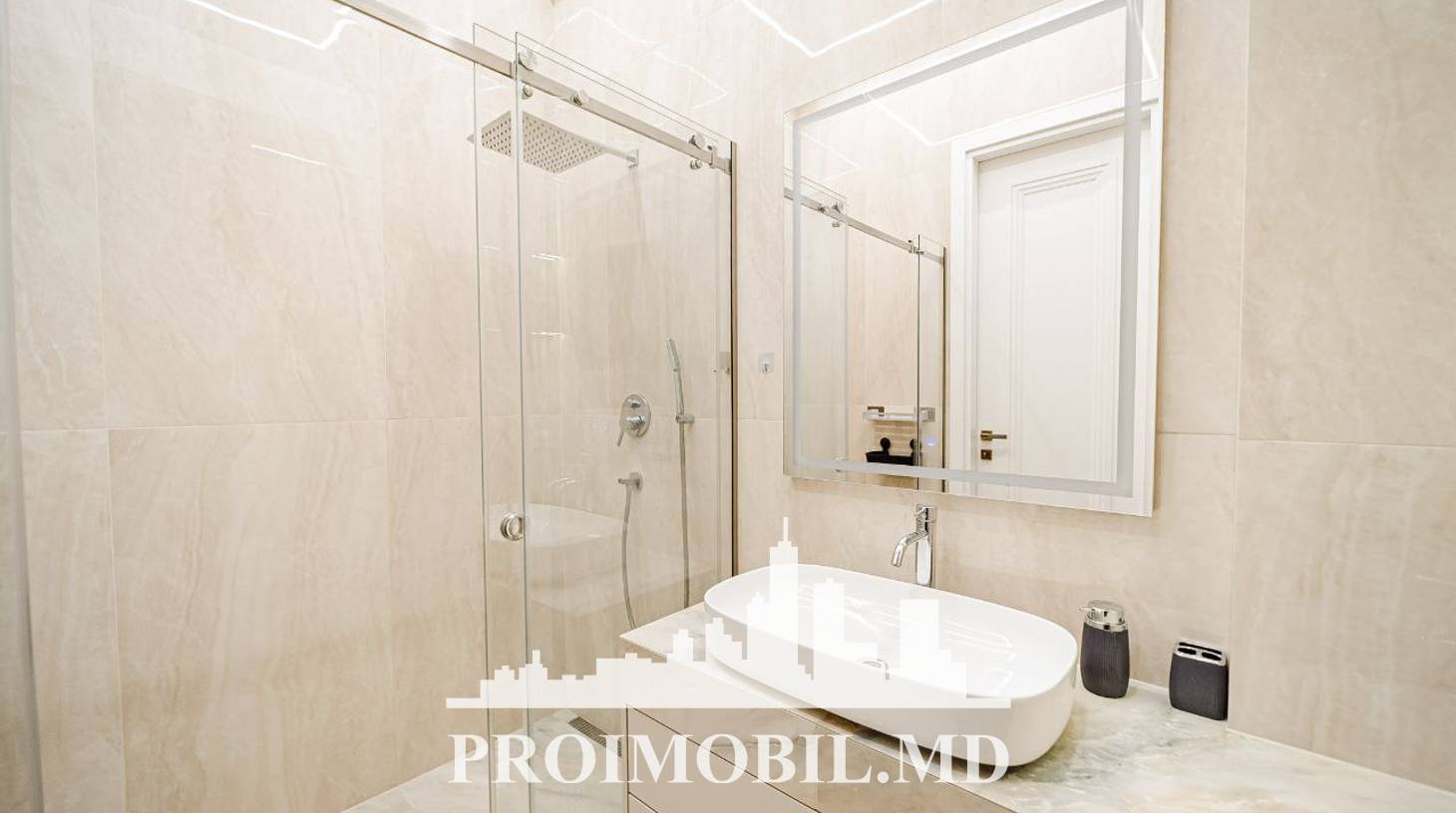 https://images.proimobil.md/_3f2O50etn5RGcY8CnqUqgTKB2YdzlF1bwtyErRHZO0/watermark:0.75:so:0:30:0.39/resize:fill:1460:816:1/gravity:ce/bG9jYWw6Ly8vZXN0YXRlL2xyLzQzNDY1NWRlLWQ2OTgtNGRjMC05NDdmLWU1YWNkODMzMDYzOS5qcGVn