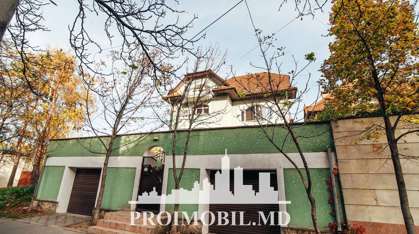https://images.proimobil.md/_4ZLKJOox2BRIgMqSMgs_WNtsVqpg4XNR2vT1O4GXT4/watermark:0.75:so:0:30:0.39/resize:fill:1460:816:1/gravity:ce/bG9jYWw6Ly8vZXN0YXRlL2xyLzFlYTA4M2I3LWFhZmUtNGEzNS04ZDA5LTRlMDRkN2Y2MDI3Yi5qcGVn