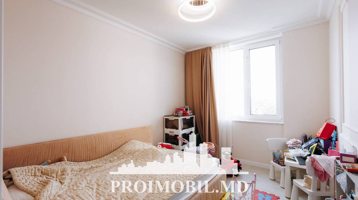 https://images.proimobil.md/_5Htojp7WZ8ShM0l4Pwk5E0Fw2meGnokB6IK4JWIBb0/watermark:0.75:so:0:30:0.39/resize:fill:1460:816:1/gravity:ce/bG9jYWw6Ly8vZXN0YXRlL2xyLzRkNWI2MDM2LTZkYTktNDAwOC05MTQ5LTYxZWRhNjFlMjQ3OC5qcGVn