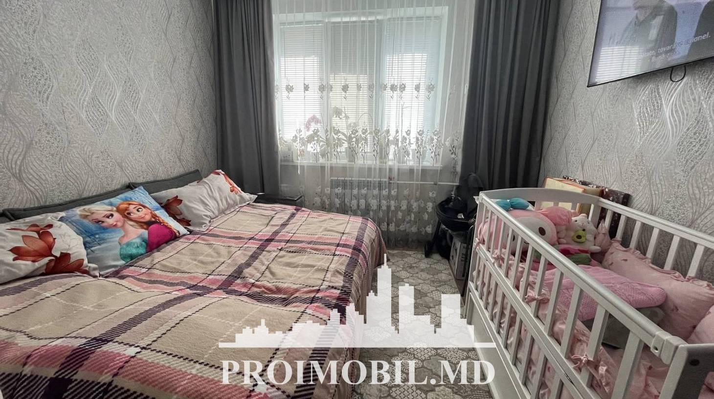 https://images.proimobil.md/_6kbPMW2rU6dZObJPmqty5NsZp5iICpK3rrWtthlA88/watermark:0.75:so:0:30:0.39/resize:fill:1460:816:1/gravity:ce/bG9jYWw6Ly8vZXN0YXRlL2xyL2RhZmMyMTYzLTdiNWEtNDJiNi1iNzk3LWNiYjcyN2MxNTMyMi5qcGVn