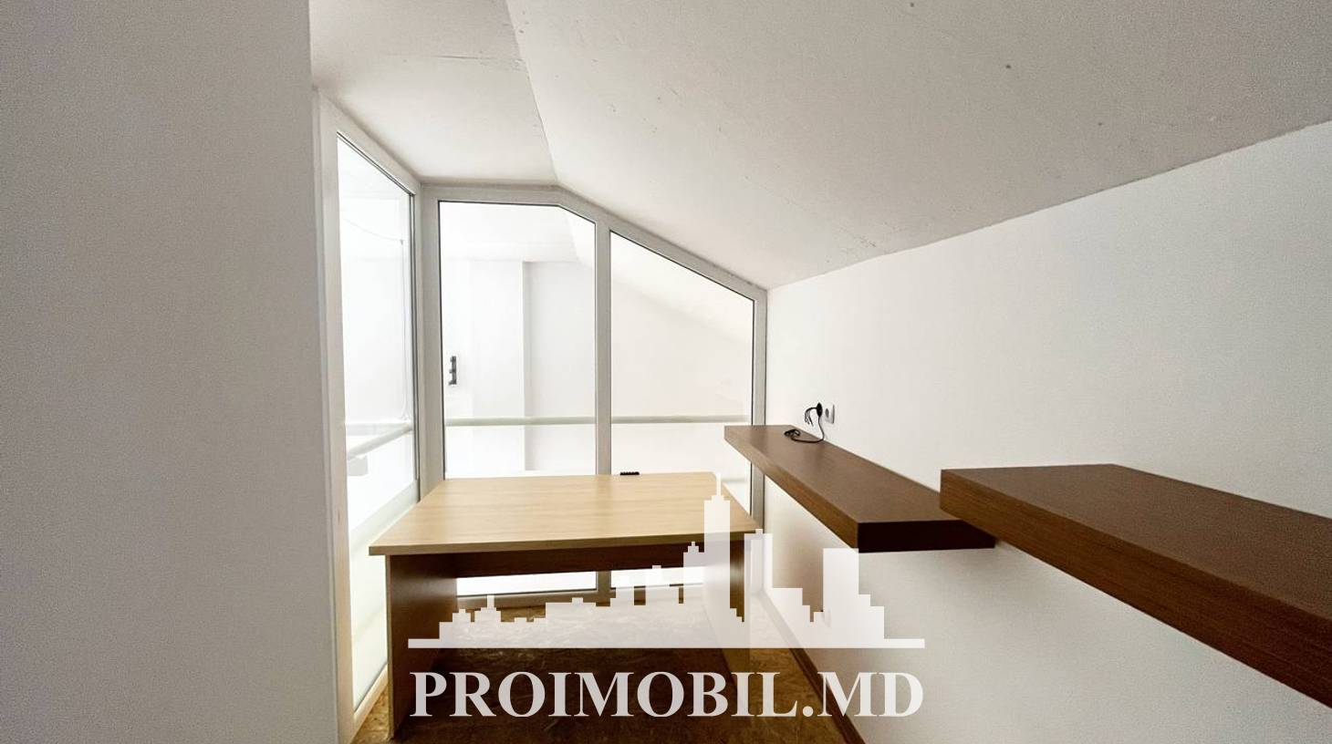 https://images.proimobil.md/_7YDpl5XhECrdZahV4vfurieiRNN4_7_UDjZS11aZVY/watermark:0.75:so:0:30:0.39/resize:fill:1460:816:1/gravity:ce/bG9jYWw6Ly8vZXN0YXRlL2xyL2VmNmUxNWY5LTk5N2ItNDE5Mi1iMDZjLTM5Nzg5MWM4NmUzNy5qcGVn