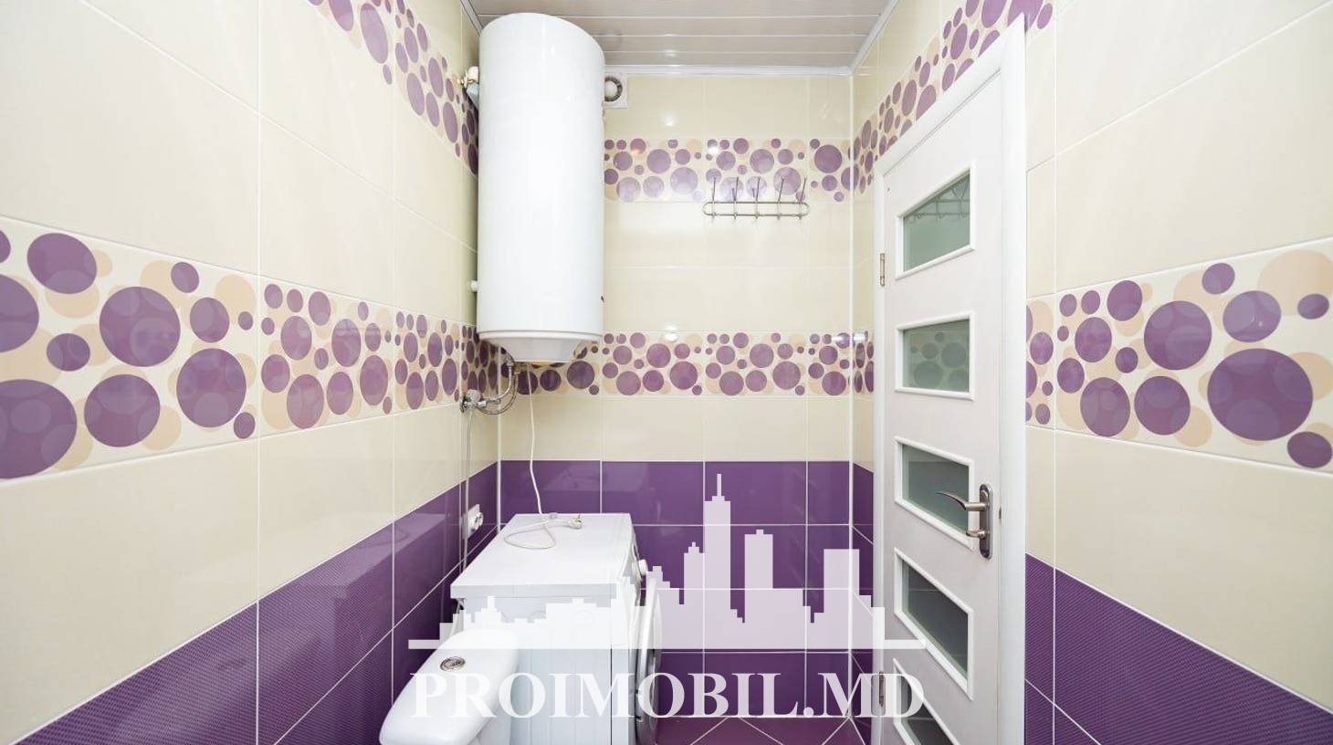 https://images.proimobil.md/_Aezas2_uX8JjzeijxVgXWWVvP8jt0hBuULH9glw_7Y/watermark:0.75:so:0:30:0.39/resize:fill:1460:816:1/gravity:ce/bG9jYWw6Ly8vZXN0YXRlL2xyLzkwNGFkOTQ0LTZhNzItNDI1NC1iZGQ1LTljZGFkMDkzZmJiMC5qcGVn