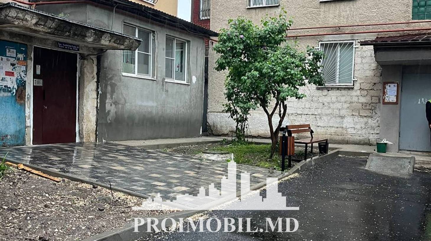 https://images.proimobil.md/_B8RUUaztGgGaumexOXunwHgtols00B8zZRy348uPlY/watermark:0.75:so:0:30:0.39/resize:fill:1460:816:1/gravity:ce/bG9jYWw6Ly8vZXN0YXRlL2xyLzY4YWIwMzJjLTIzOWEtNDI4Yy1hNWI5LTRkM2I3ZTRlNWU3Ni5qcGVn