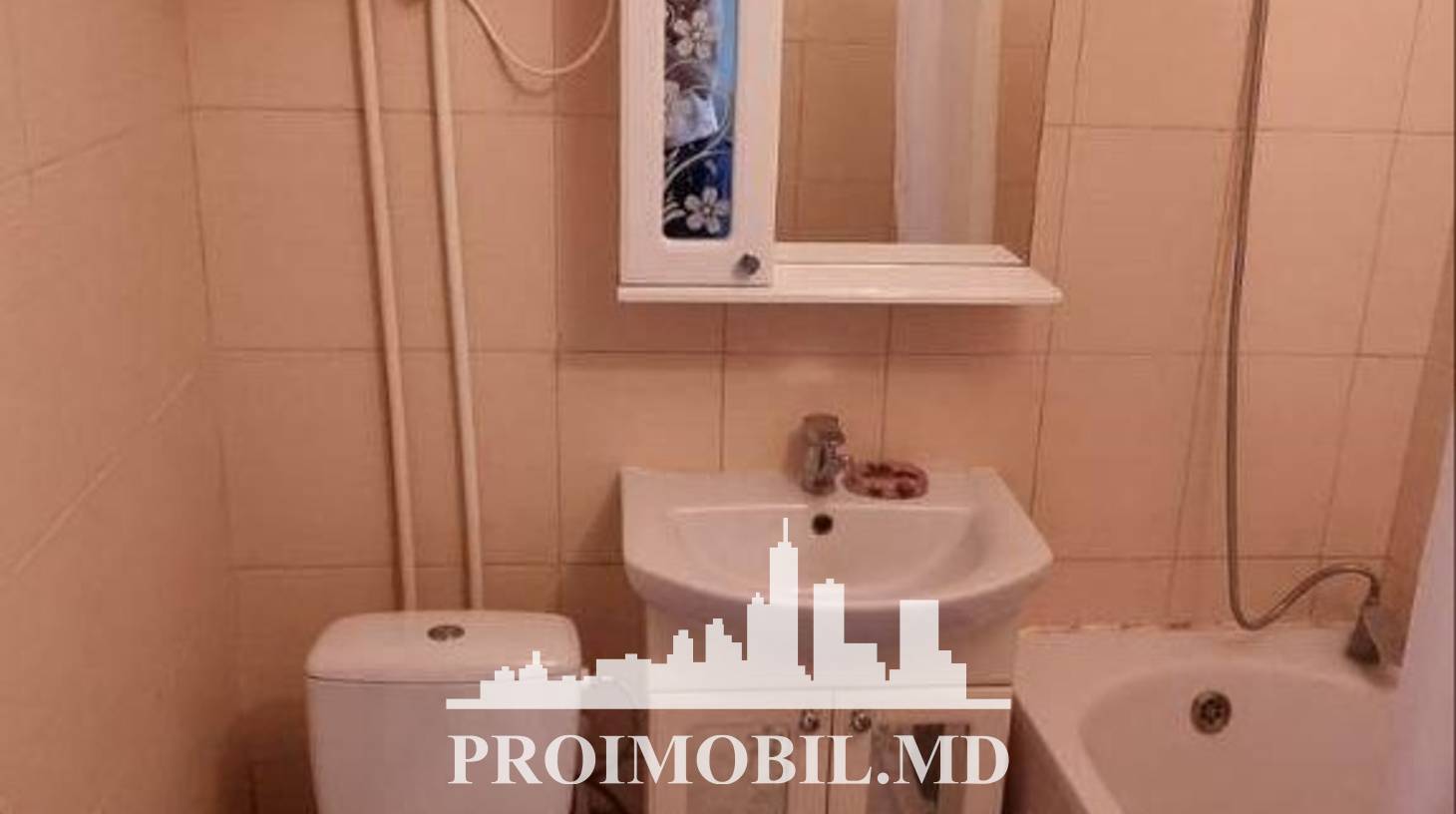 https://images.proimobil.md/_B_LgaY4d1FCeU1wQfzphs0VxlQlbQLwyCmkhDLkwKI/watermark:0.75:so:0:30:0.39/resize:fill:1460:816:1/gravity:ce/bG9jYWw6Ly8vZXN0YXRlL2xyLzA1Zjc5MDUzLWExZWQtNDFhZS04NGU2LTM2M2QwM2ZkYzEwMC5qcGVn