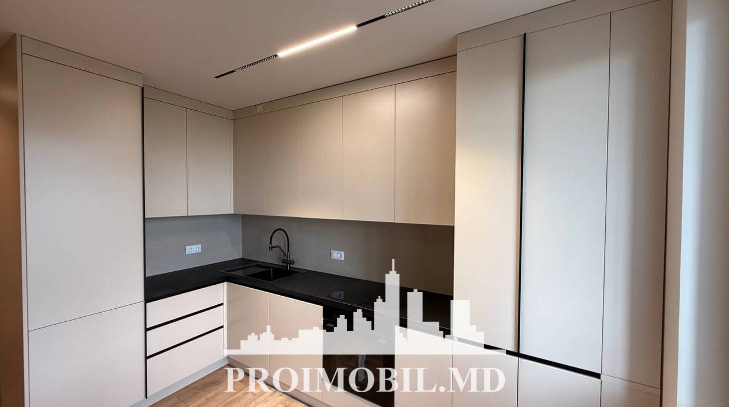 https://images.proimobil.md/_DuXiqsIH8DVm68aqU2BDMF3JiMyrCfGS7eIiaV80vs/watermark:0.75:so:0:30:0.39/resize:fill:1460:816:1/gravity:ce/bG9jYWw6Ly8vZXN0YXRlL2xyL2U2YTE3NDhkLTAzYzEtNGEwYy1iNmEzLTY3ZjhkNjE3ZDhjNy5qcGVn