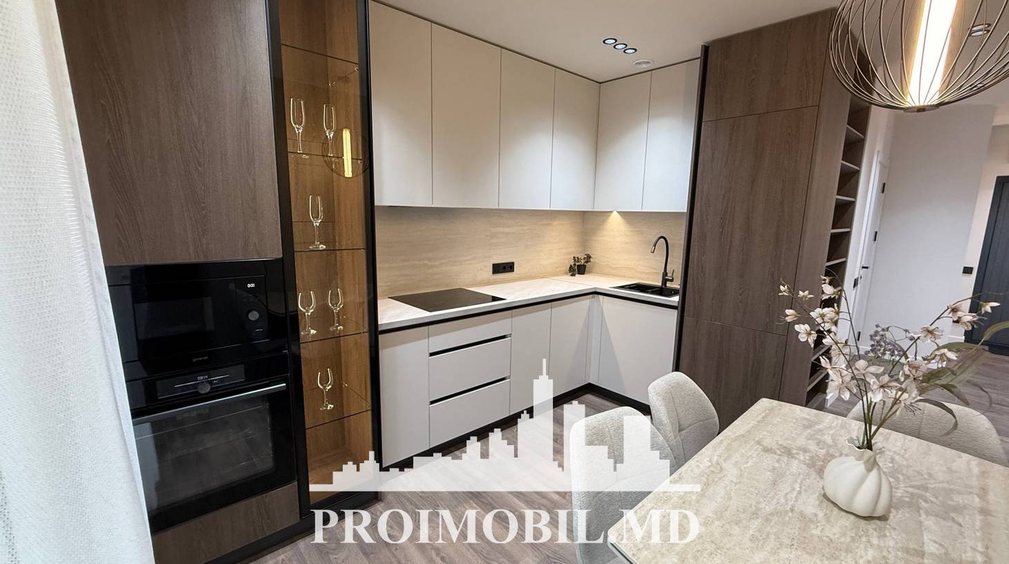 https://images.proimobil.md/_F8Z_0yhYljkdcjVGeFpMyRI7KPRMbkhL1btoiHfN6M/watermark:0.75:so:0:30:0.39/resize:fill:1460:816:1/gravity:ce/bG9jYWw6Ly8vZXN0YXRlL2xyLzhlNzlkMDI4LWZhYWEtNDEwOS04ZWQ3LWFiYmU3MTFmYjYwZi5qcGVn
