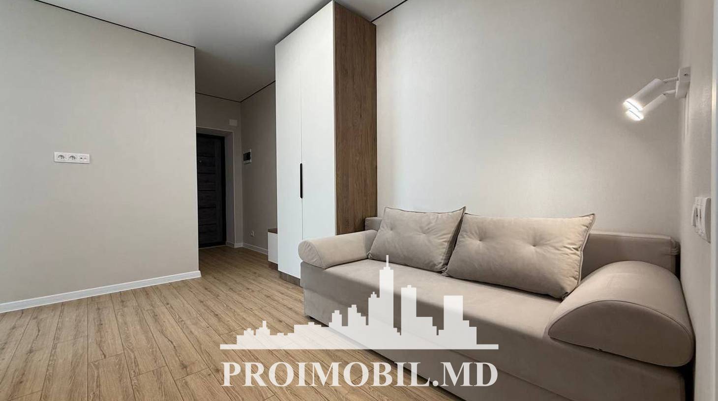 https://images.proimobil.md/_HdzaBQOQ0zAjEs8YrvVg4LfpoNaV0SHzuW6pW3bhv8/watermark:0.75:so:0:30:0.39/resize:fill:1460:816:1/gravity:ce/bG9jYWw6Ly8vZXN0YXRlL2xyLzNmYmFlZDU2LWFkZjUtNGRmNC1iY2Y3LWVmNzM0Y2NmOWEzYS5qcGVn