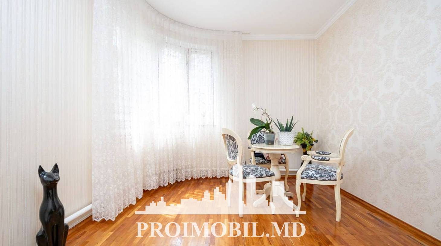 https://images.proimobil.md/_I-ydbD2zLwqVai3udvV5yq0_HGGFFrin96uxPmKqUs/watermark:0.75:so:0:30:0.39/resize:fill:1460:816:1/gravity:ce/bG9jYWw6Ly8vZXN0YXRlL2xyL2NhNDNjY2I0LTVjZjAtNGM2My1hYjFlLWRkOWRkODkxNGM5OS5qcGVn