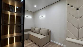 https://images.proimobil.md/_KdpQXMYCGQVzaaEq44OaeZ1yzjwEonVIGz4Z5Q-R1I/resize:fill:350:198:1/gravity:ce/bG9jYWw6Ly8vZXN0YXRlL2xyLzUzYWE1YjQ3LTE1OTUtNDIyZC1hNWE2LTc3Y2Y0MWU0YTkyOC5qcGVn