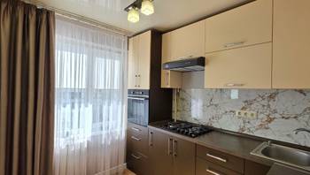https://images.proimobil.md/_KlD1TInQDFZMcjGFa1IvH6YEfqx4lbPqnRNf7QW-yk/resize:fill:350:198:1/gravity:ce/bG9jYWw6Ly8vZXN0YXRlL2xyLzc4N2ViZDczLWJjMDAtNGRkMS04YTliLThhYTk4YTQ2NjYwMi5qcGVn