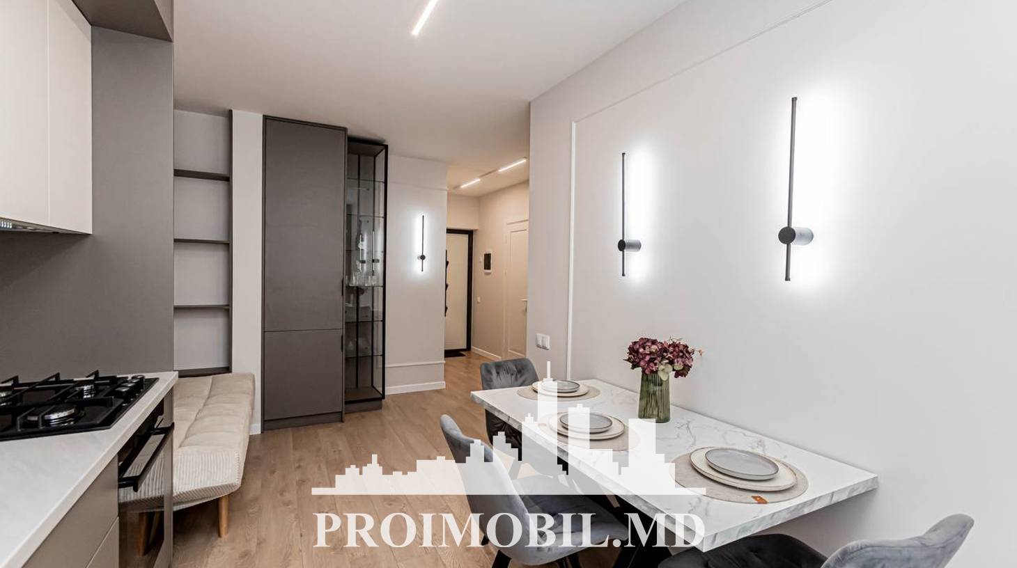 https://images.proimobil.md/_Lq-DldyjL_4aQVDjyaAtYsM7532uFXHRC-mdLcbik8/watermark:0.75:so:0:30:0.39/resize:fill:1460:816:1/gravity:ce/bG9jYWw6Ly8vZXN0YXRlL2xyLzhmZTcwMjJiLWFlNmEtNDU5ZS1iZGQ0LTYwMzAxMzE2NzRmNy5qcGVn