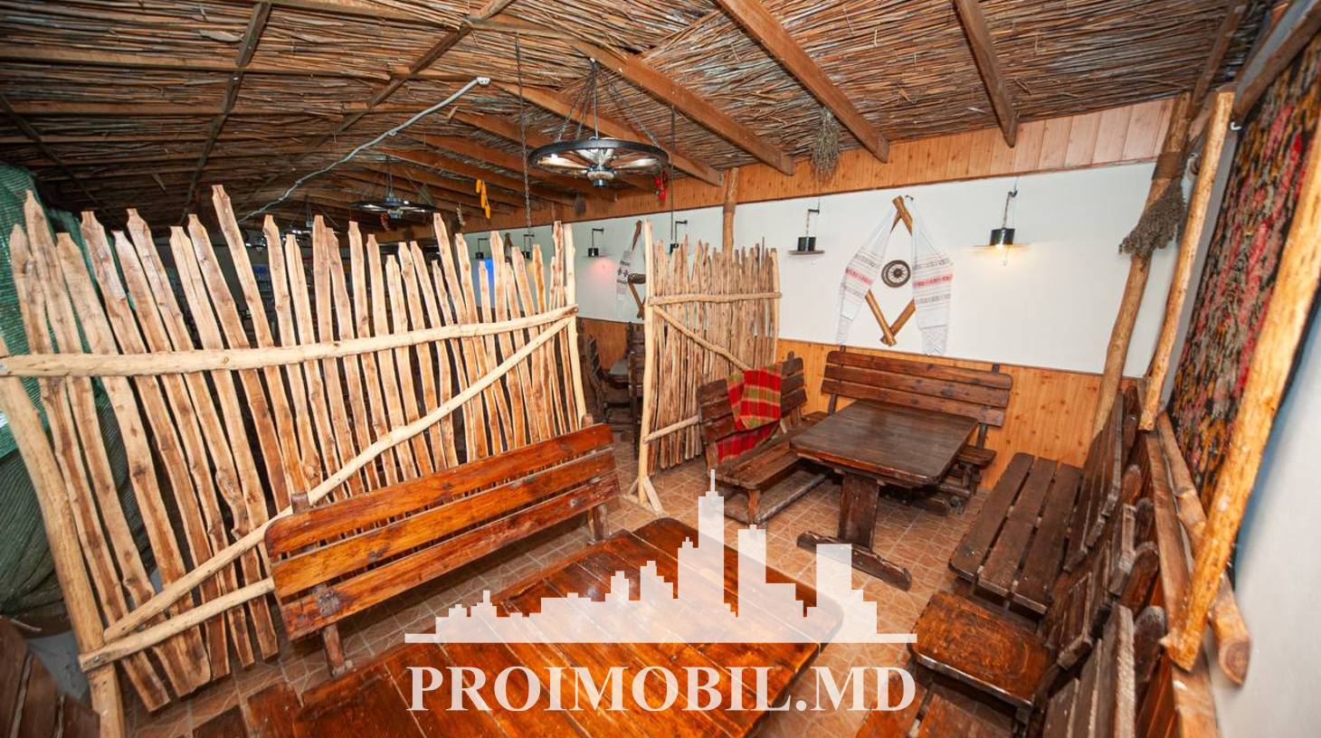 https://images.proimobil.md/_NU6qdHNQQMFgoqRoh50e9PfFquVYfx--b5p7LRNjhM/watermark:0.75:so:0:30:0.39/resize:fill:1460:816:1/gravity:ce/bG9jYWw6Ly8vZXN0YXRlL2xyLzQwN2M0NWRjLWEzZTUtNDBhYS1iNTY2LTdjNTlmOTg0MGM2YS5qcGVn