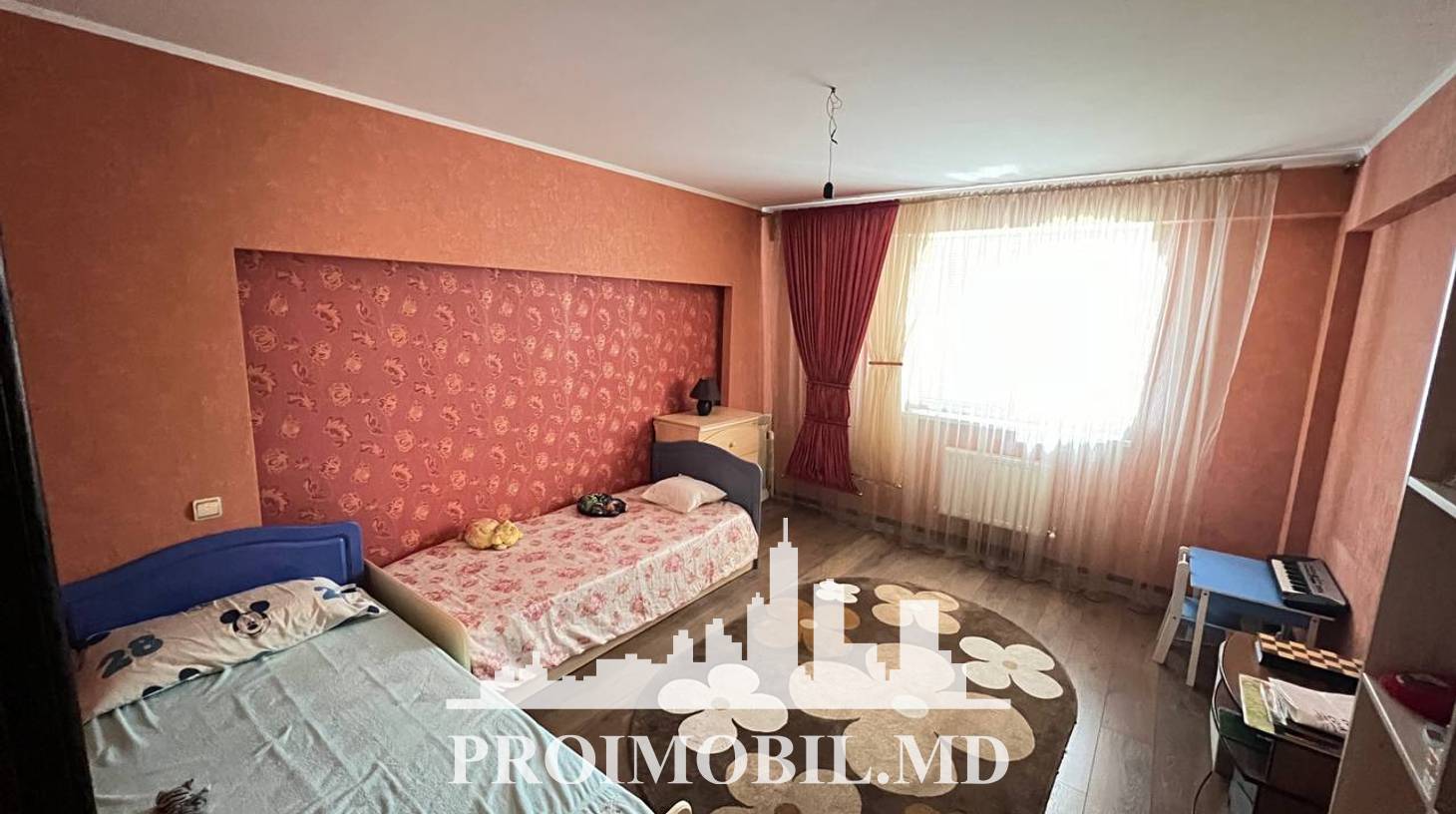 https://images.proimobil.md/_Or4QV3lwTNFPkGYGM-WvT21qhN9ladGhjbmSWJA6kQ/watermark:0.75:so:0:30:0.39/resize:fill:1460:816:1/gravity:ce/bG9jYWw6Ly8vZXN0YXRlL2xyL2VkYzI4MWI3LWUwN2QtNDZkYi04NmQ2LWE1ZWQzNWQzM2U3Yi5qcGVn