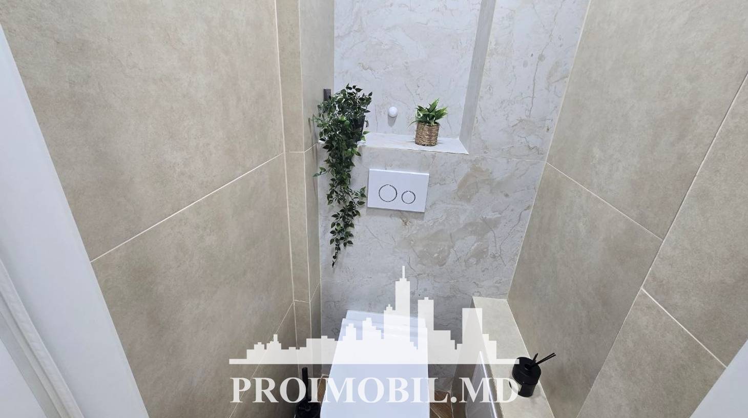 https://images.proimobil.md/_PCxFENENX02dqt6RG1hAFxnPzXTragCey84UggRZ2A/watermark:0.75:so:0:30:0.39/resize:fill:1460:816:1/gravity:ce/bG9jYWw6Ly8vZXN0YXRlL2xyLzZjNTg3ZGE2LTU4M2MtNDYwNS1iMjU4LWFjZDQ2ZmExNzY2Ni5qcGVn