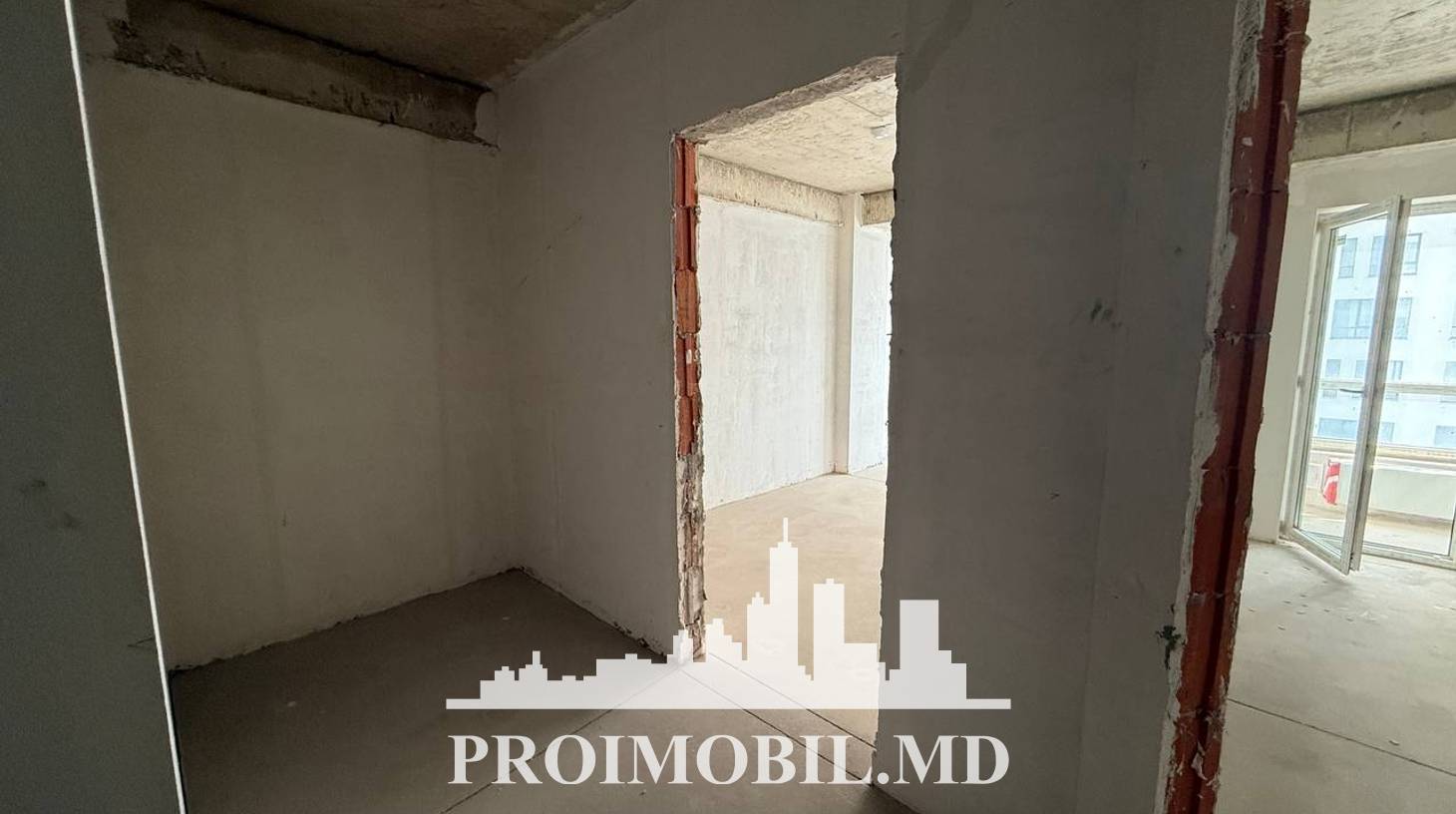 https://images.proimobil.md/_SLlT-WN9LGshCl2C72PJVqsLX_MbQY7sF86KErOkhQ/watermark:0.75:so:0:30:0.39/resize:fill:1460:816:1/gravity:ce/bG9jYWw6Ly8vZXN0YXRlL2xyLzY4ZGZjOTUwLTE0M2QtNGQ5MS04ZDZmLTk5YzBmODJlNDQ0OS5qcGVn