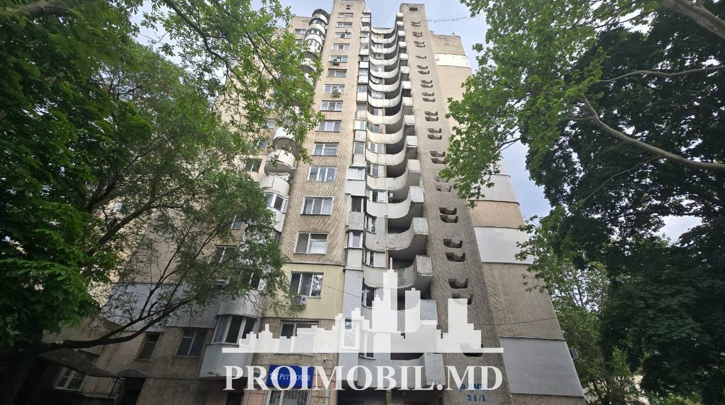 https://images.proimobil.md/_U28A5f3PXB7eE9zh0osyuC3TnQ_Ch4DYyWzpK0HTOM/watermark:0.75:so:0:30:0.39/resize:fill:1460:816:1/gravity:ce/bG9jYWw6Ly8vZXN0YXRlL2xyLzU5ZjI1OGNkLTY1NTAtNGFlNy04MTcyLWRjYzlmZDI1NDZkYS5qcGVn